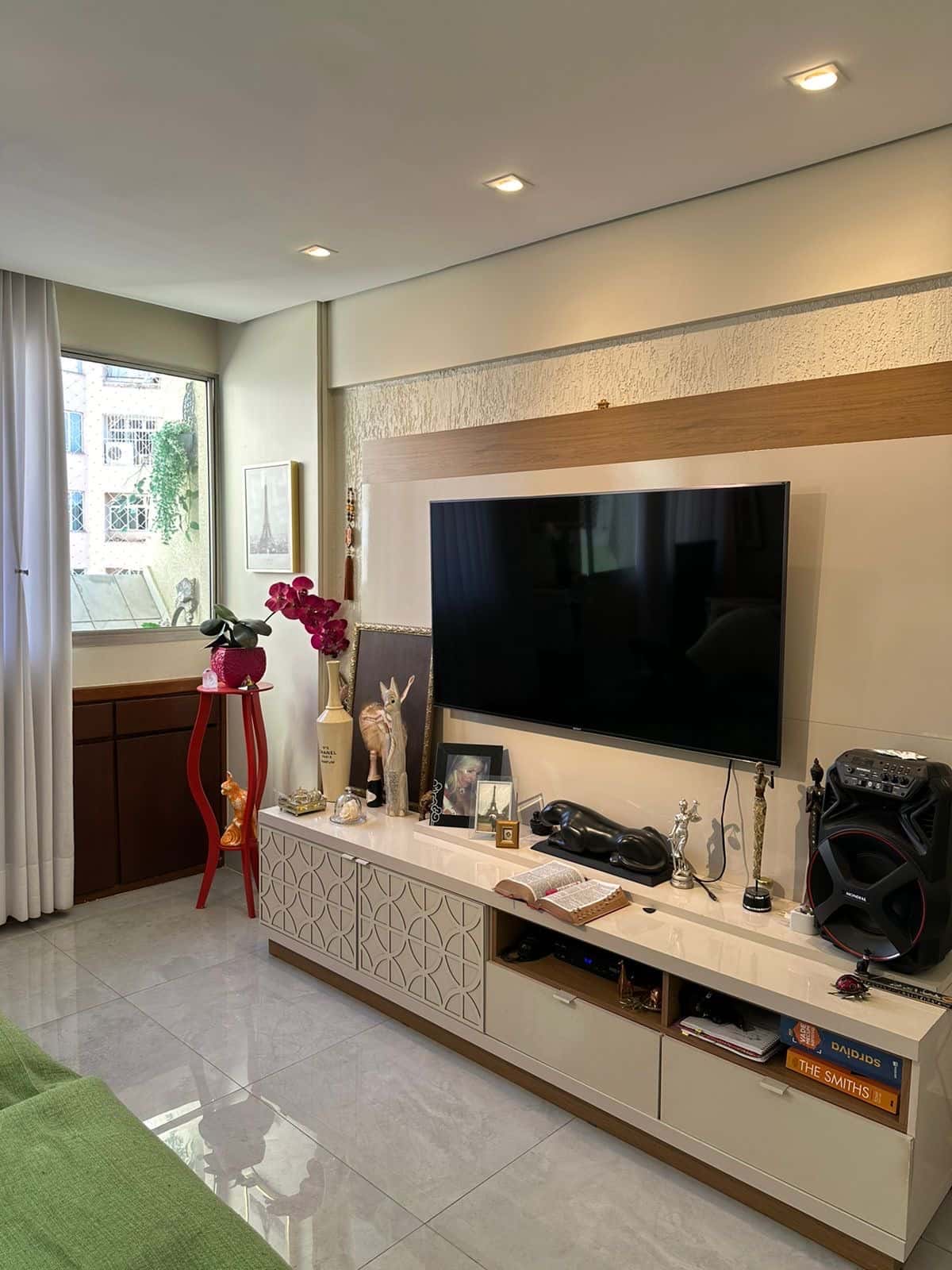 Apartamento com vista livre no Setor Oeste  Com 118 metros com 3 quartos sendo 1 suite