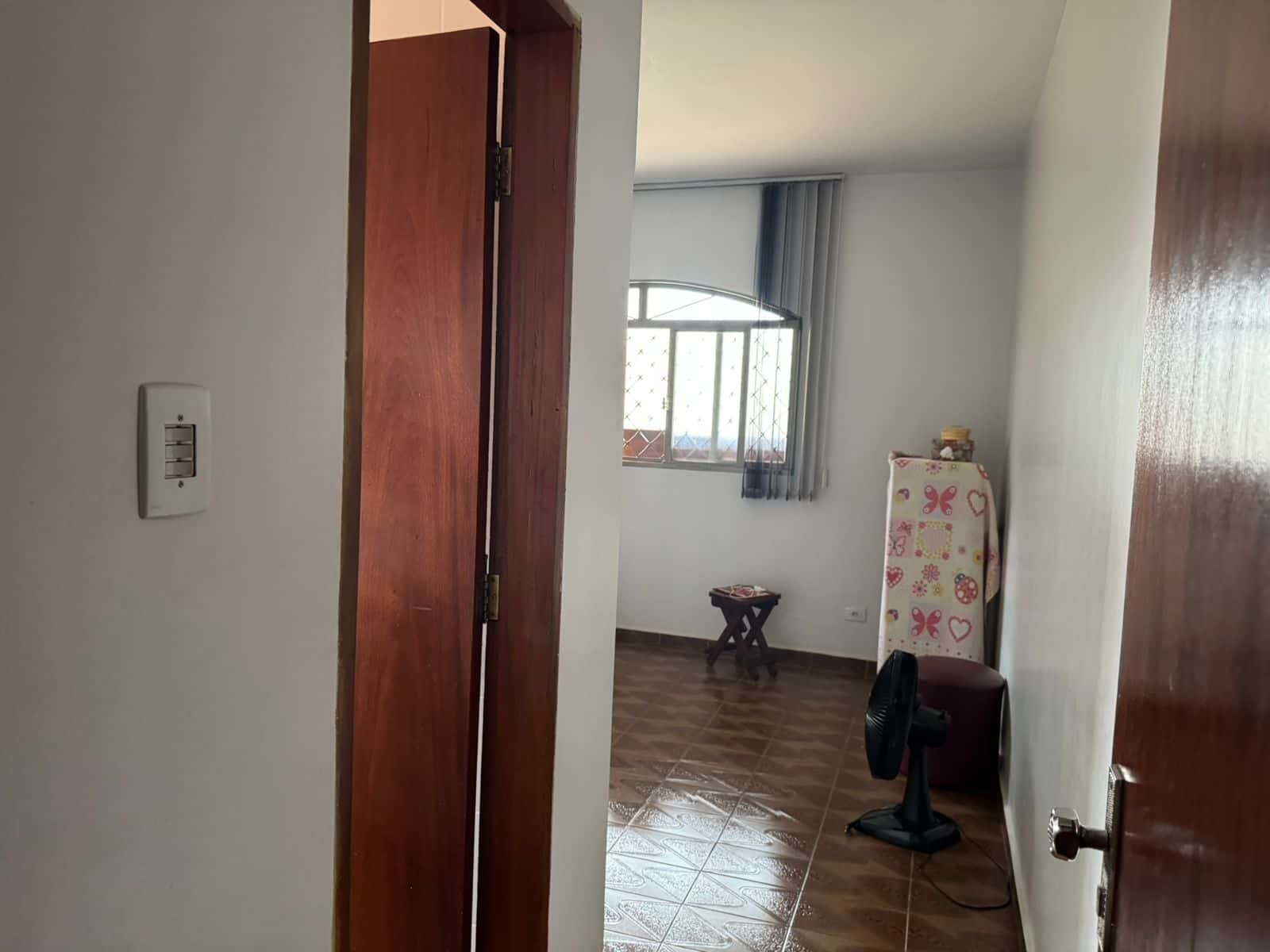 Casa com sala comercial no setor Pedro Ludovico