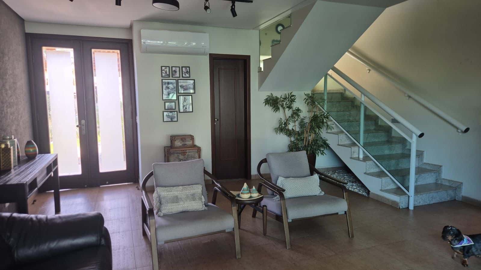 Exclusiva Casa de esquina no Condomínio Granville 4 quartos 1 suíte master