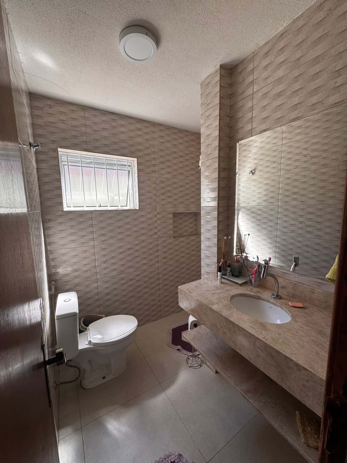 Casa no Jardim Ana Lucia