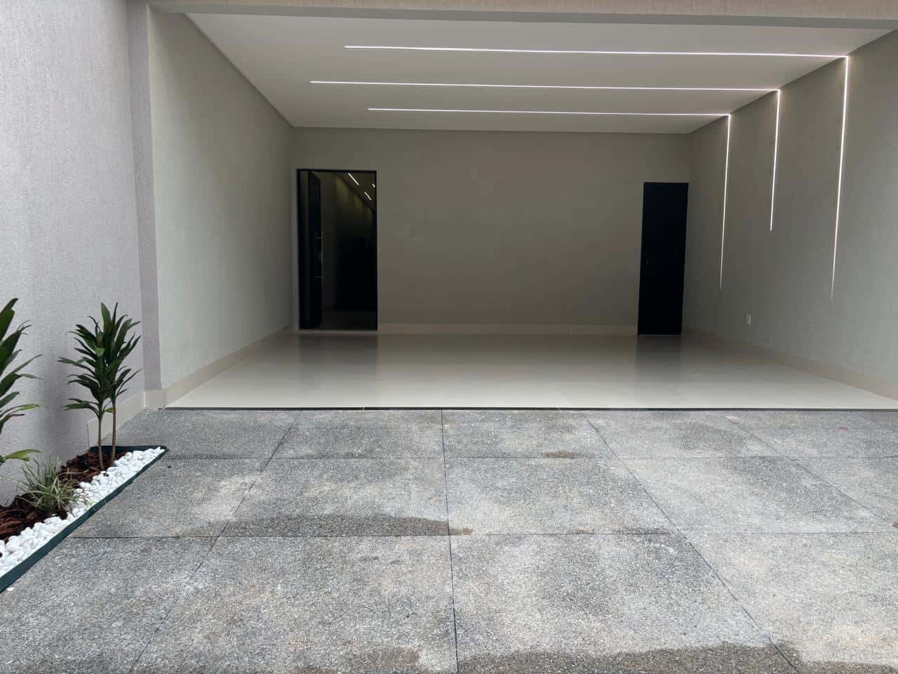 Casa no setor Vila Boa com 3 quartos com 2 suítes americanas Fachada personalizada