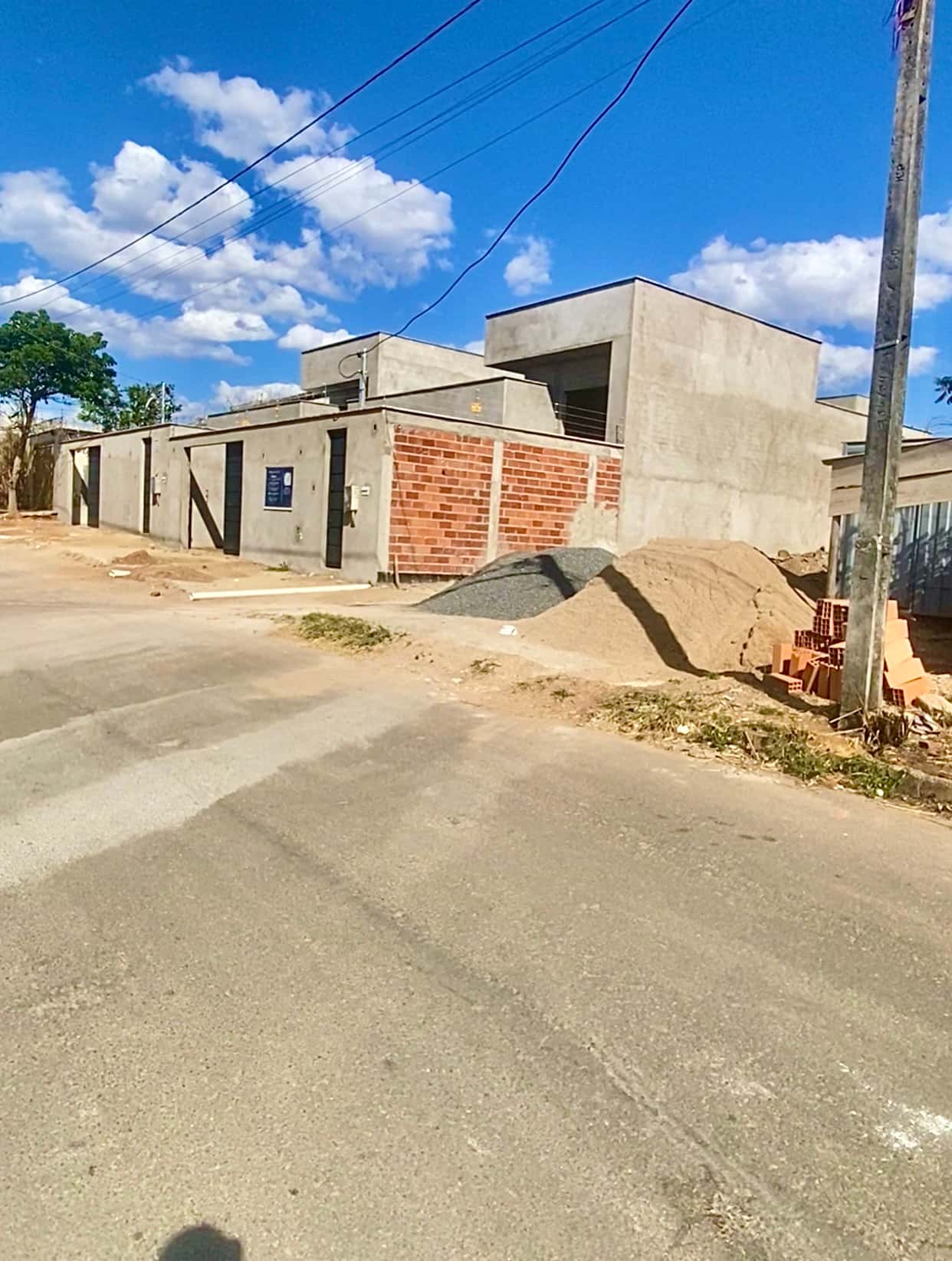 Lote plano, Setor Três Marias, atrás do Atacadão Costa (Anel Viário).