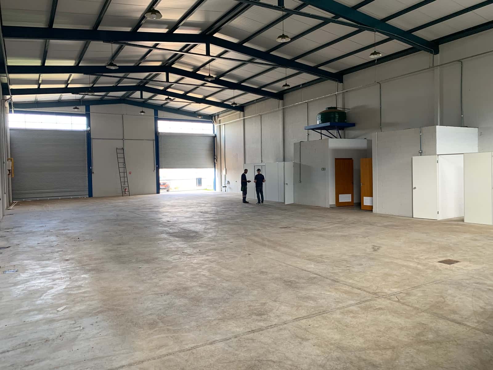 Galpão Comercial | 450m² | Estrutura Moderna e Alto Potencial no Jardim Helvécia