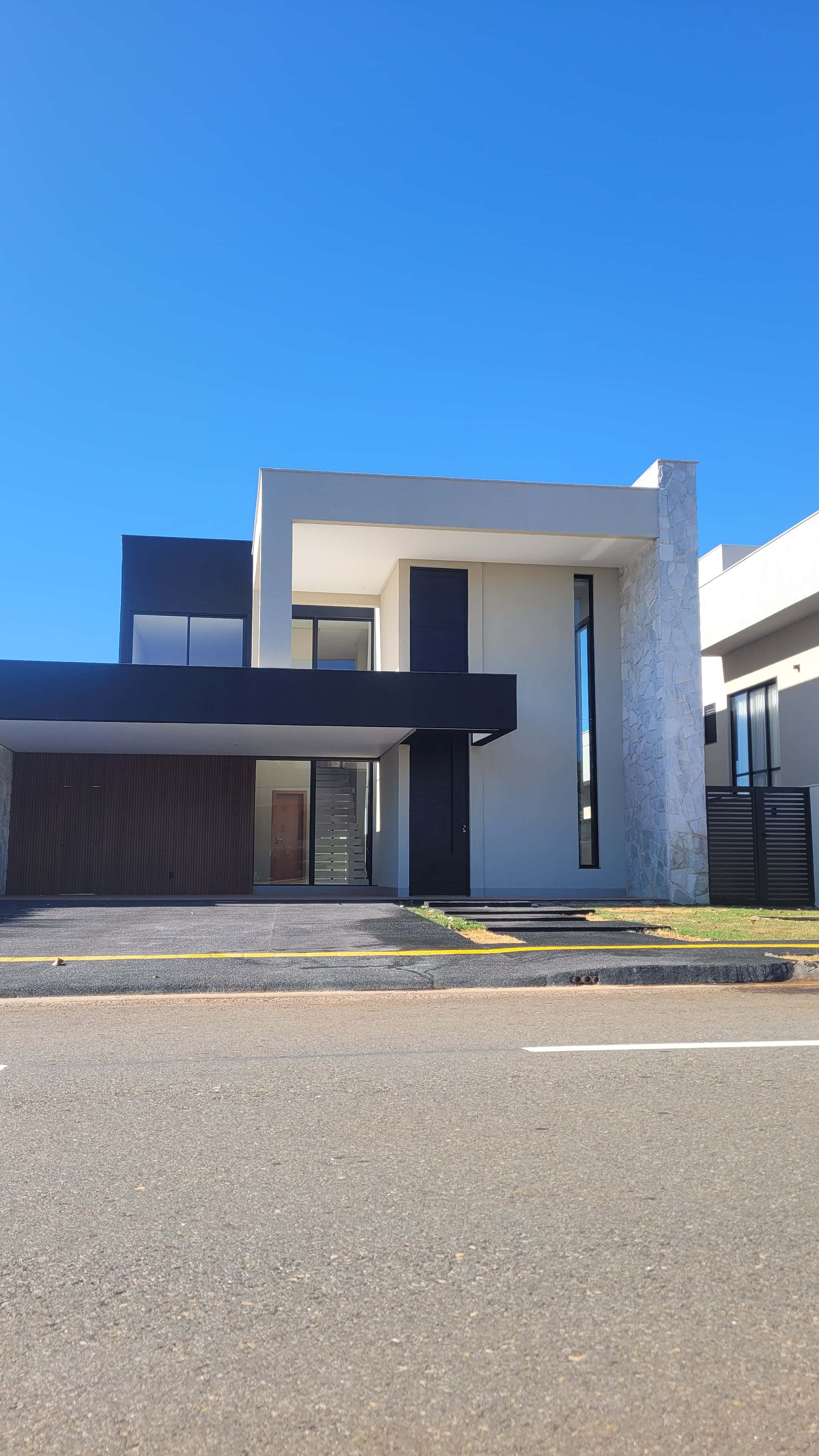 Sobrado de 320m² no Portal do Sol Green