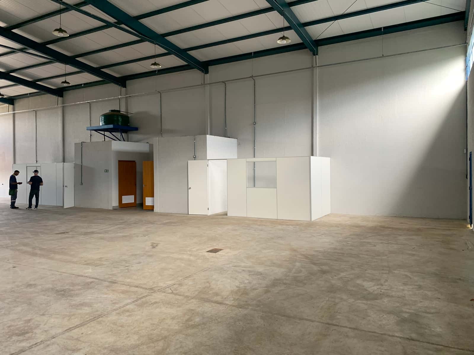 Galpão Comercial | 450m² | Estrutura Moderna e Alto Potencial no Jardim Helvécia