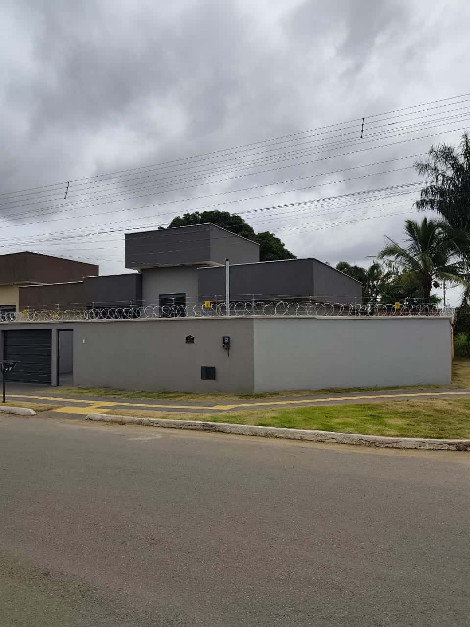 🚨 CASA DE ESQUINA | 3Q (1 SUÍTE) | SEGURANÇA + ÁREA GOURMET 🚨