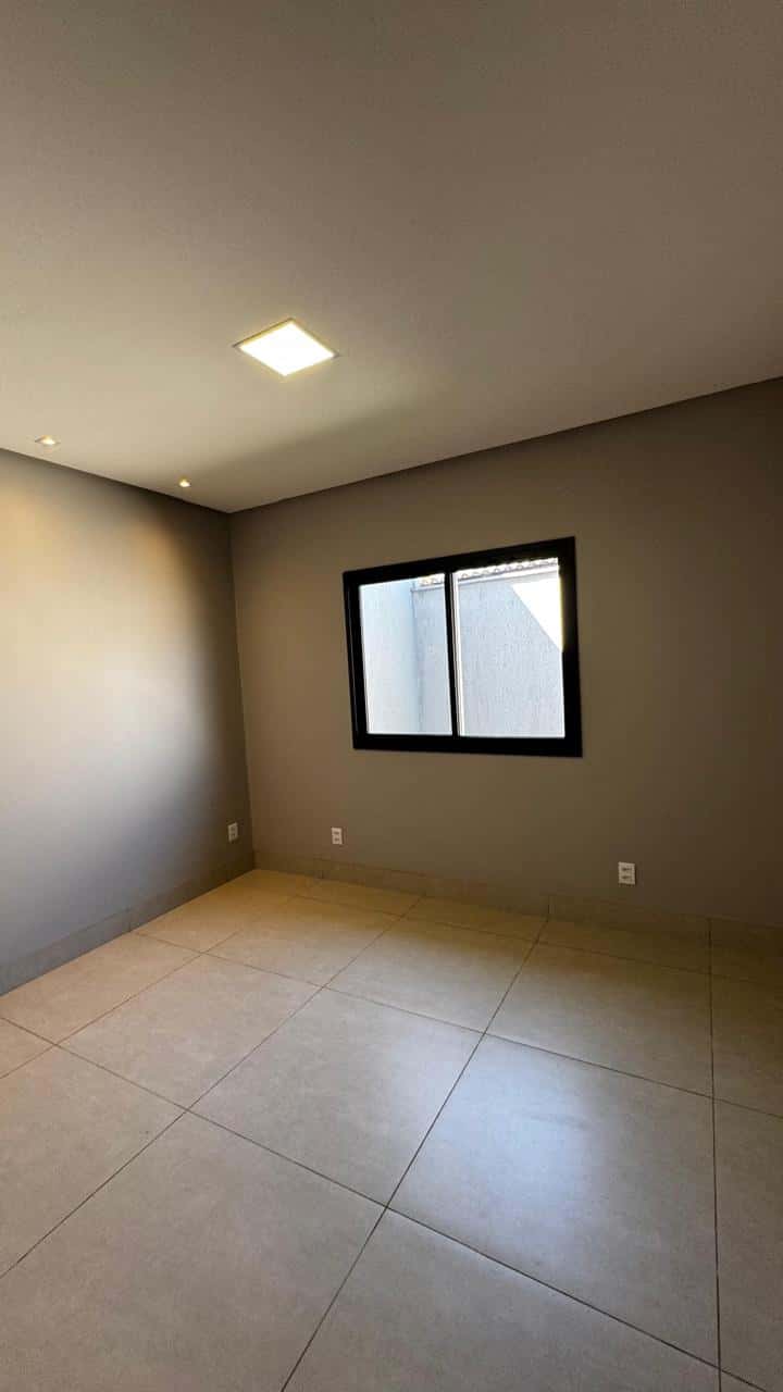 🏡 Casa Nova Alto Padrão – Setor dos Funcionários