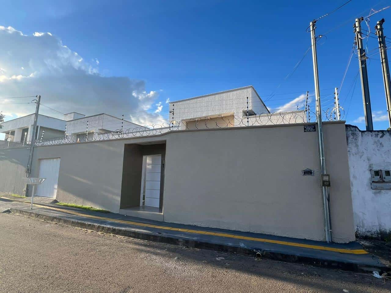 Casa Buriti Sereno - Aparecida R$370.000 Casa linda toda reformada e pronta para morar no Buriti Sereno