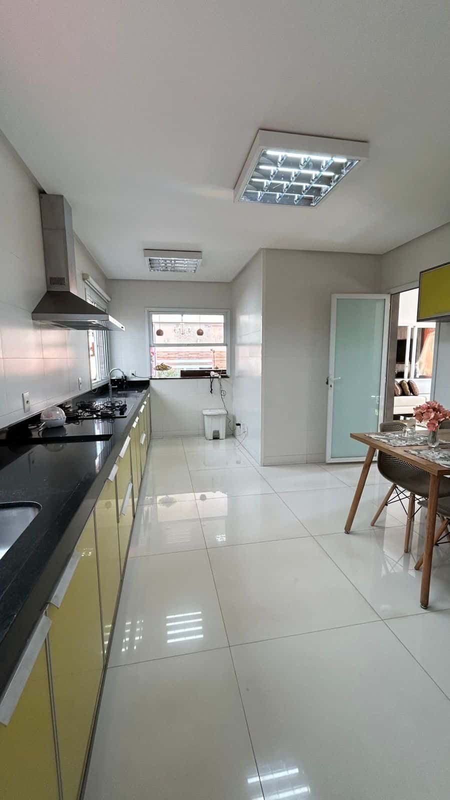 Sobrado de 4 suítes no Jardins Madri