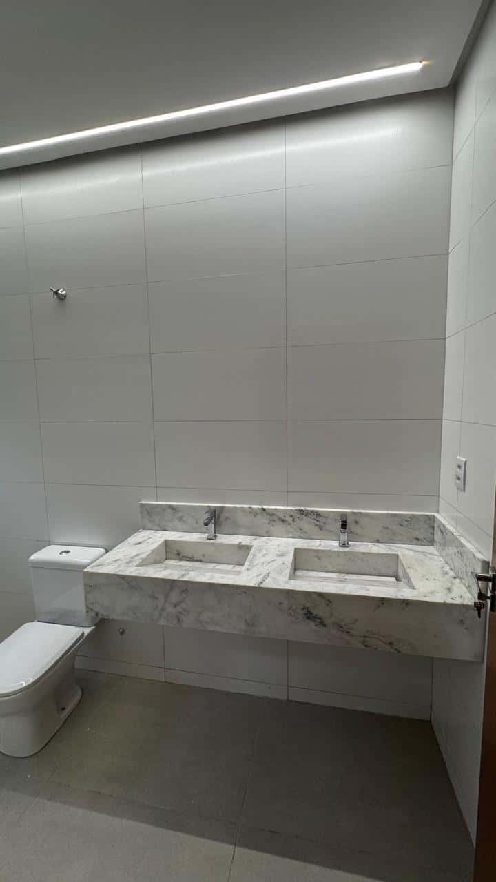 🏡 Casa Nova Alto Padrão – Setor dos Funcionários