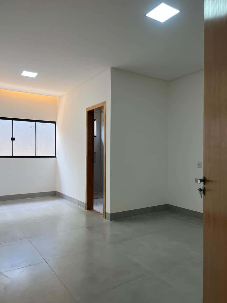 Linda casa térrea no Setor Faiçalville  Com 250 m² de Lote 158 m² de Construção