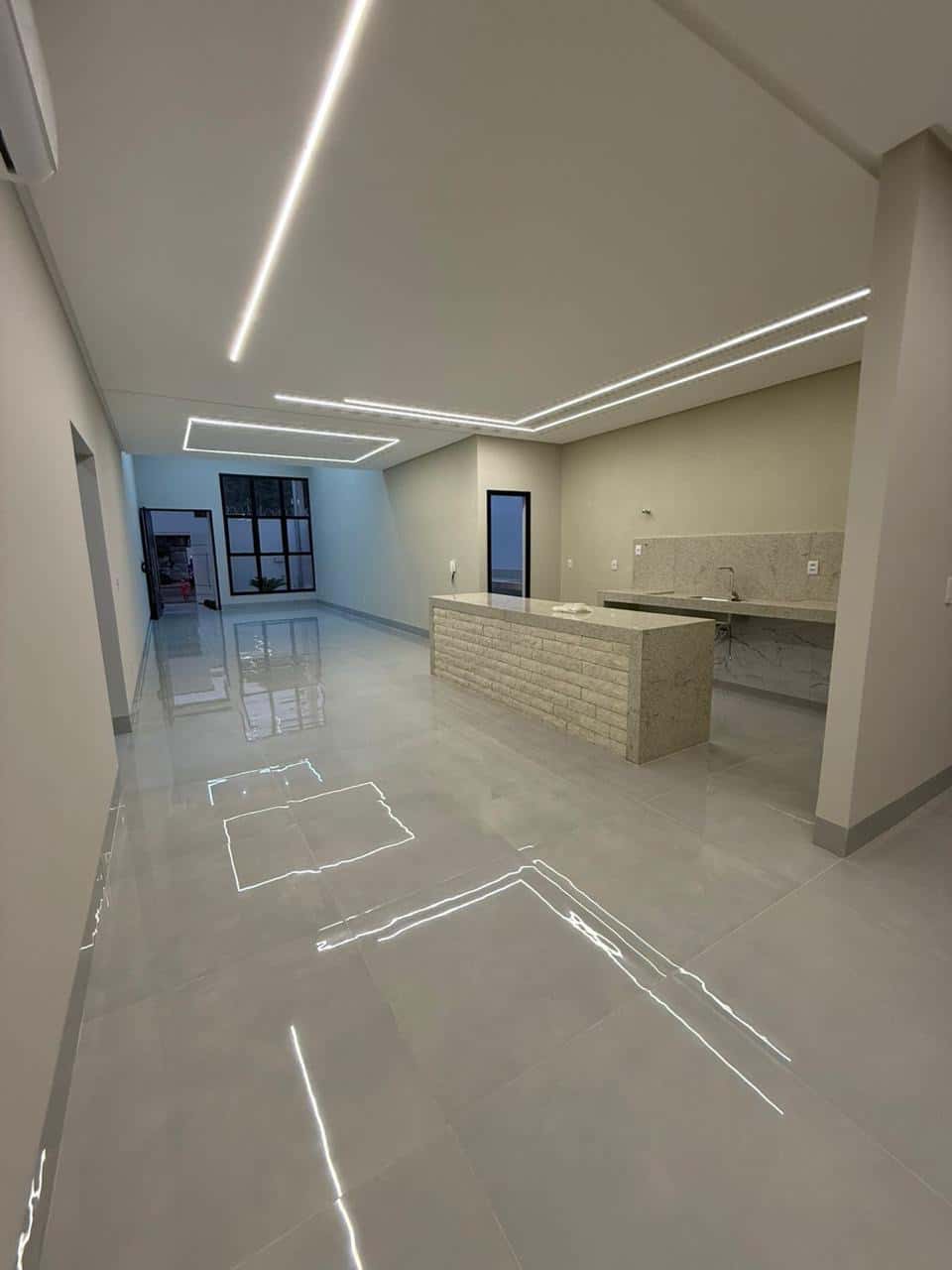 Projeto Alto Padrão com 3 suítes, closet e área gourmet completa.