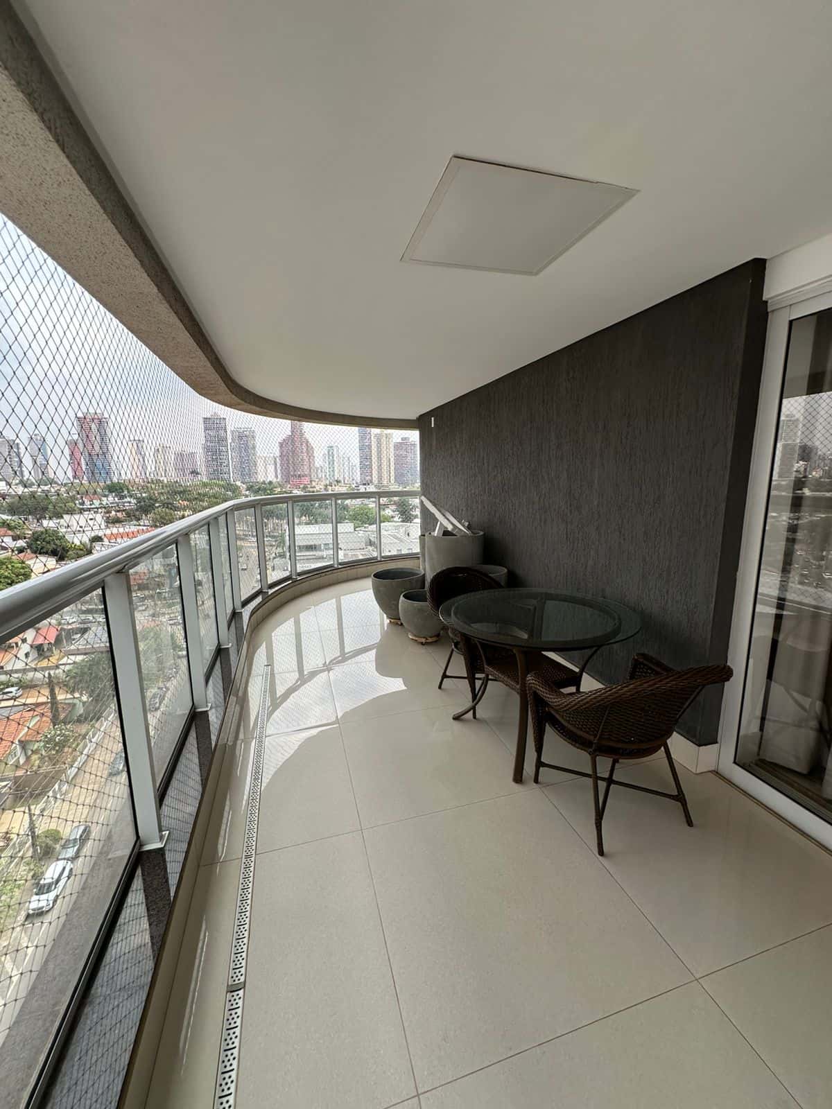 APARTAMENTO NO EDIFÍCIO SINFONIA ECO DESIGNER COM LOCALIZAÇÃO PREVILÉGADA NO SETOR MARISTA.