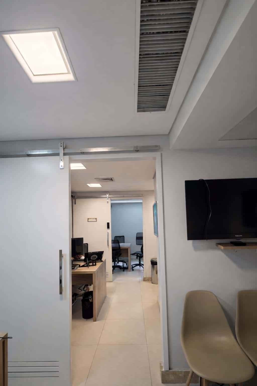 Sala Comercial Premium, no Ed. Office Flamboyant, com 3 Ambientes e Estrutura Tecnológica - Jd. Goiás