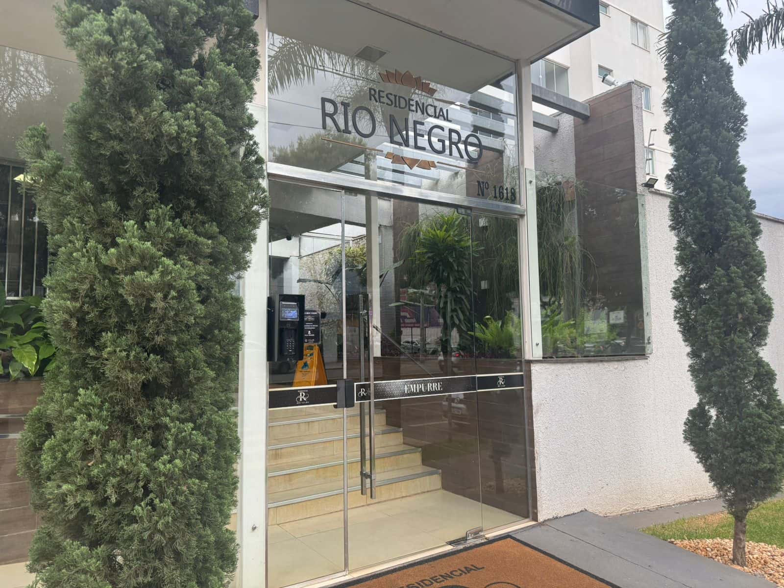 Apartamento todo mobiliado no Pq amazônia  3 quartos sendo 1 suite de 83 metros