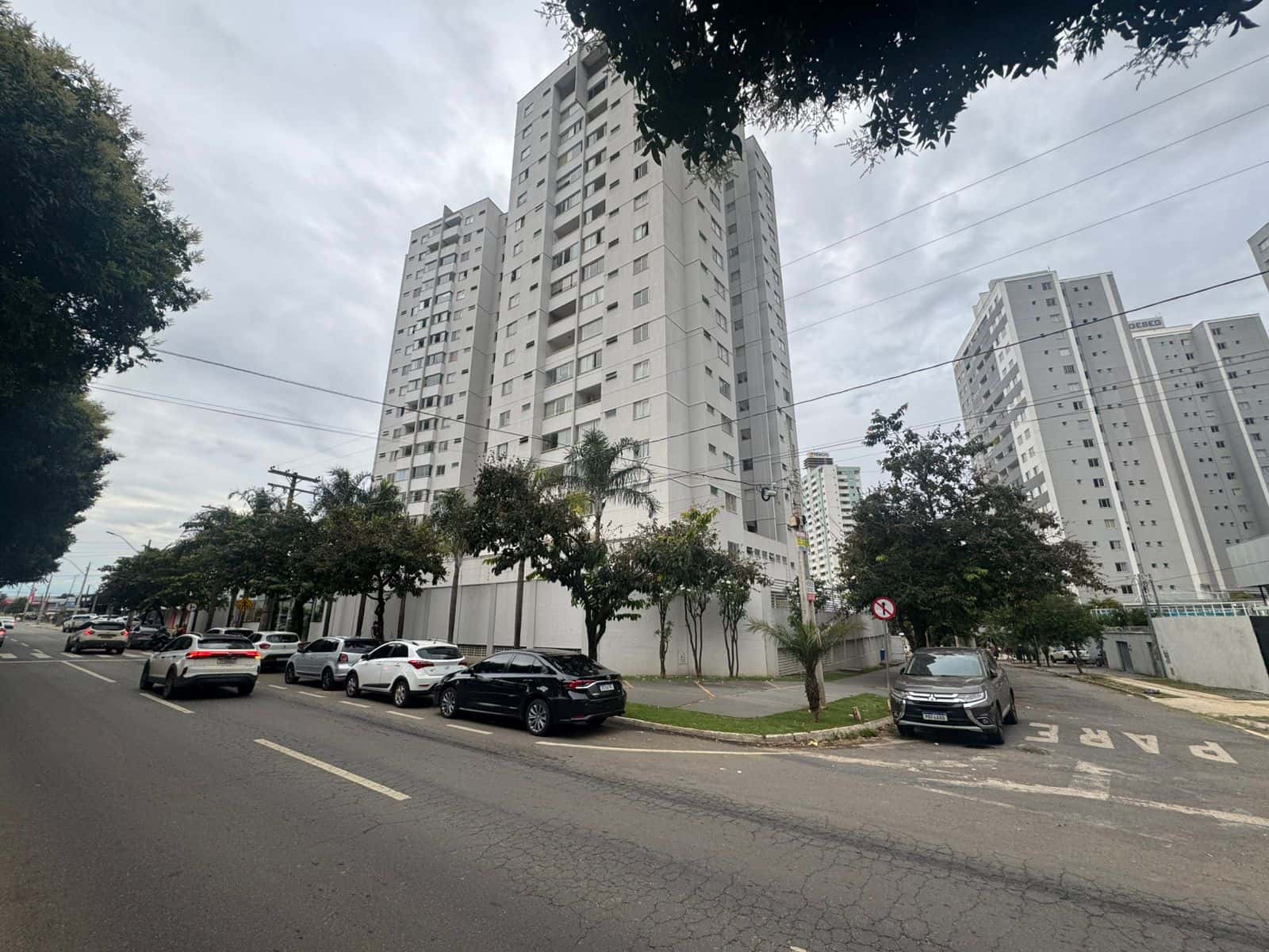 Apartamento todo mobiliado no Pq amazônia  3 quartos sendo 1 suite de 83 metros