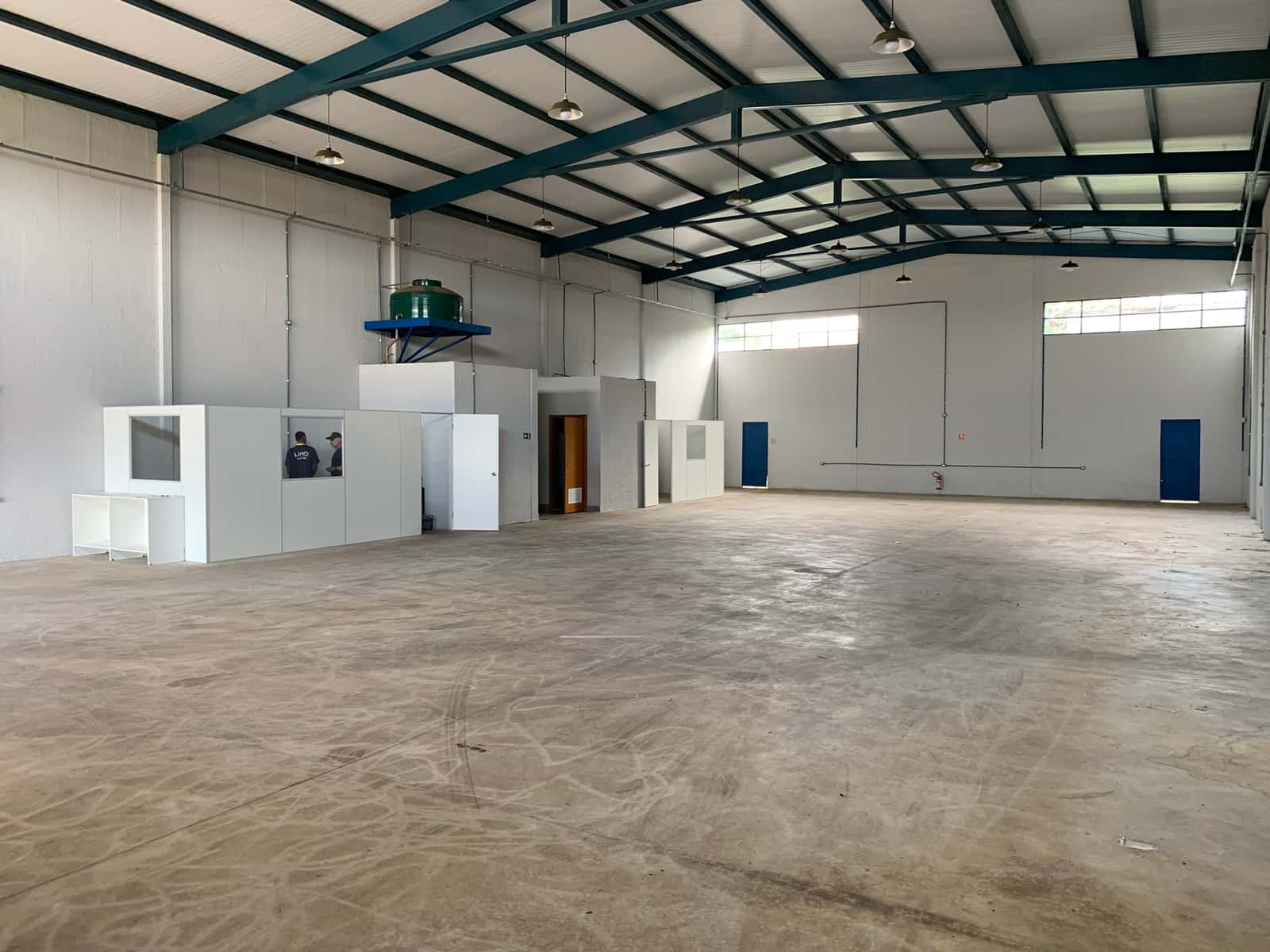 Galpão Comercial | 450m² | Estrutura Moderna e Alto Potencial no Jardim Helvécia