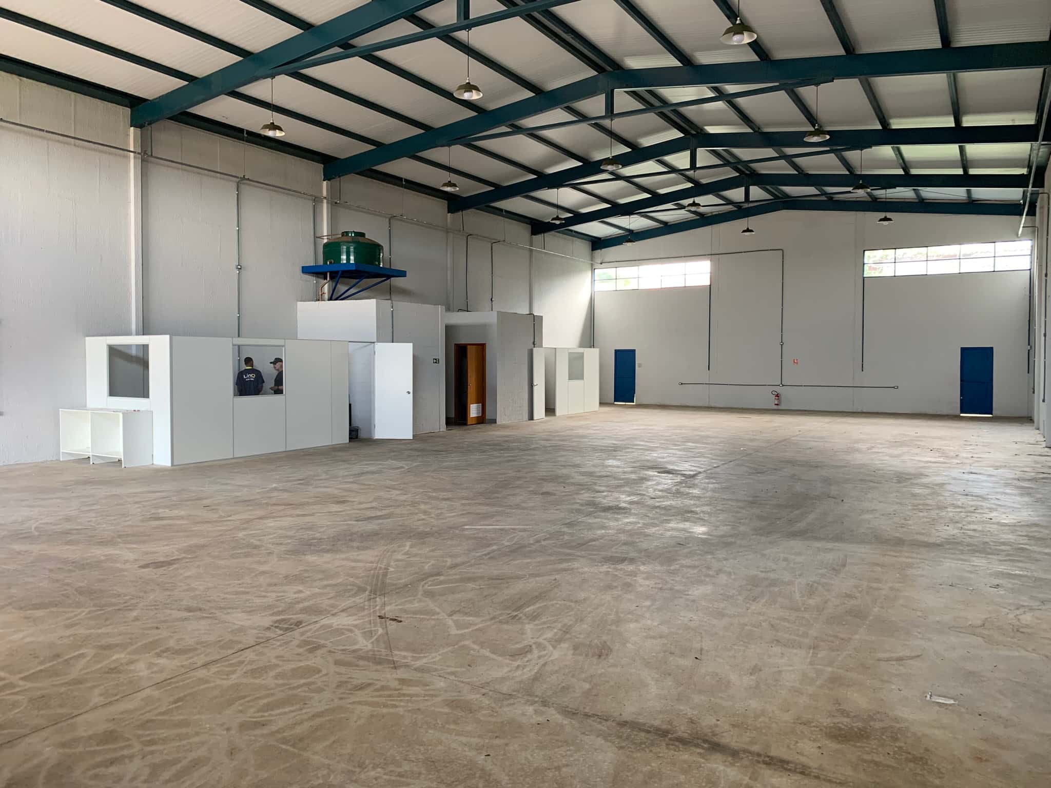 Galpão Comercial | 450m² | Estrutura Moderna e Alto Potencial no Jardim Helvécia