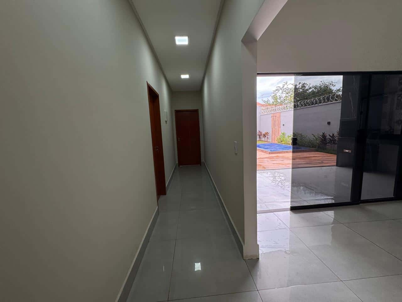 LINDA CASA NO SETOR MONTE AZUL - SENADOR CANEDO