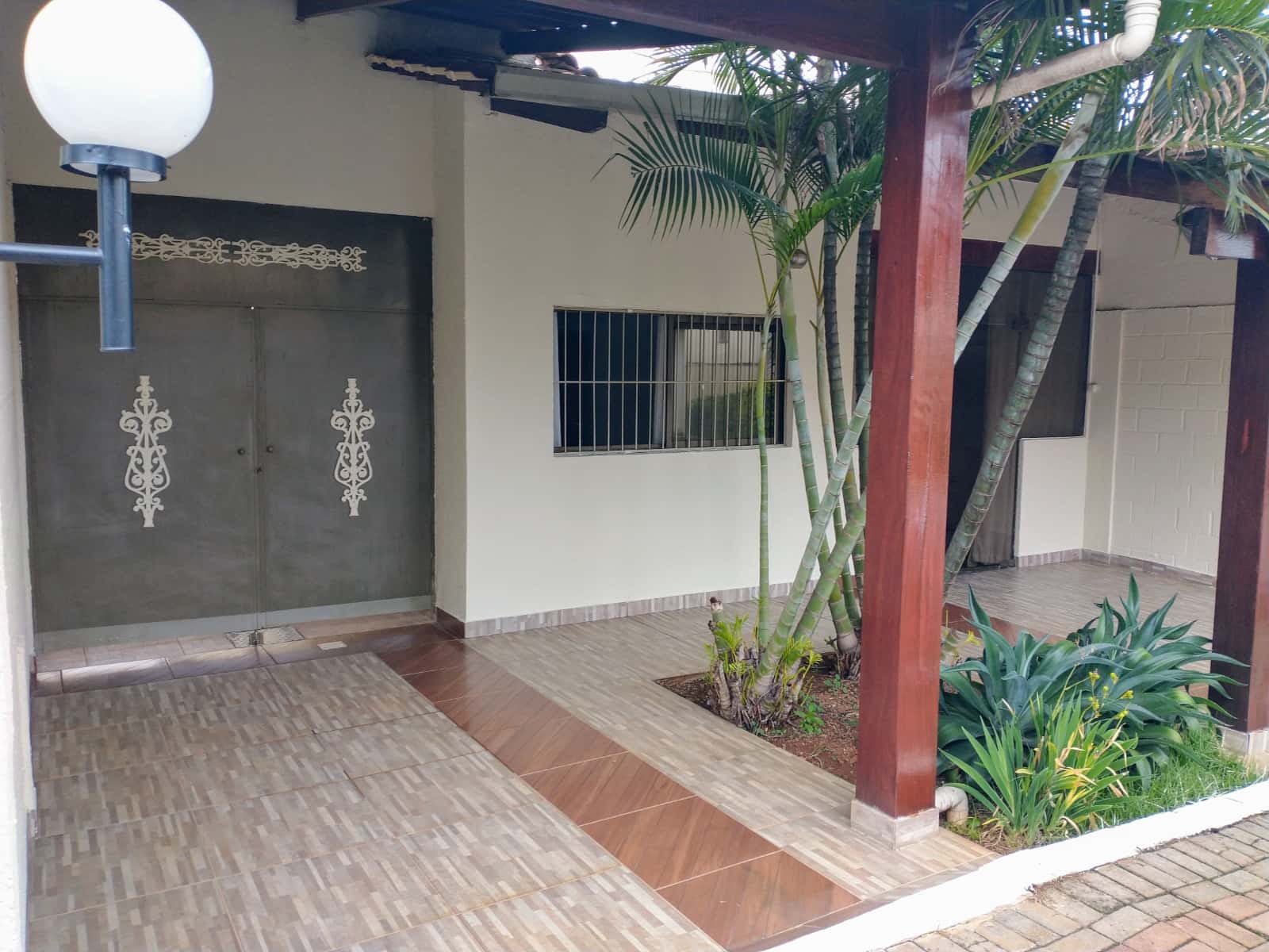 CASA EM CONDOMINIO FECHADO