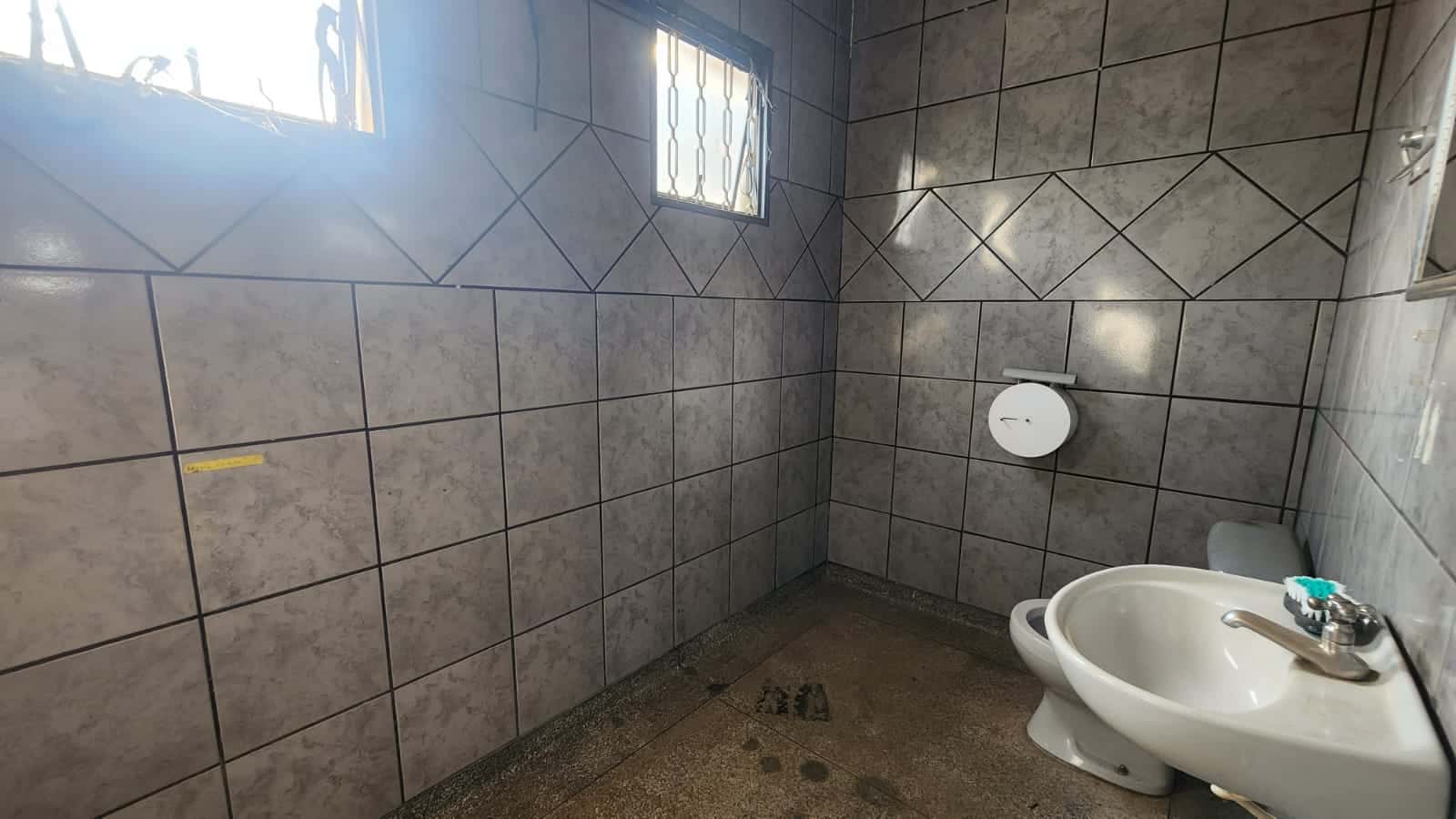 Sala Comercial Vila Mauá, 140 m2