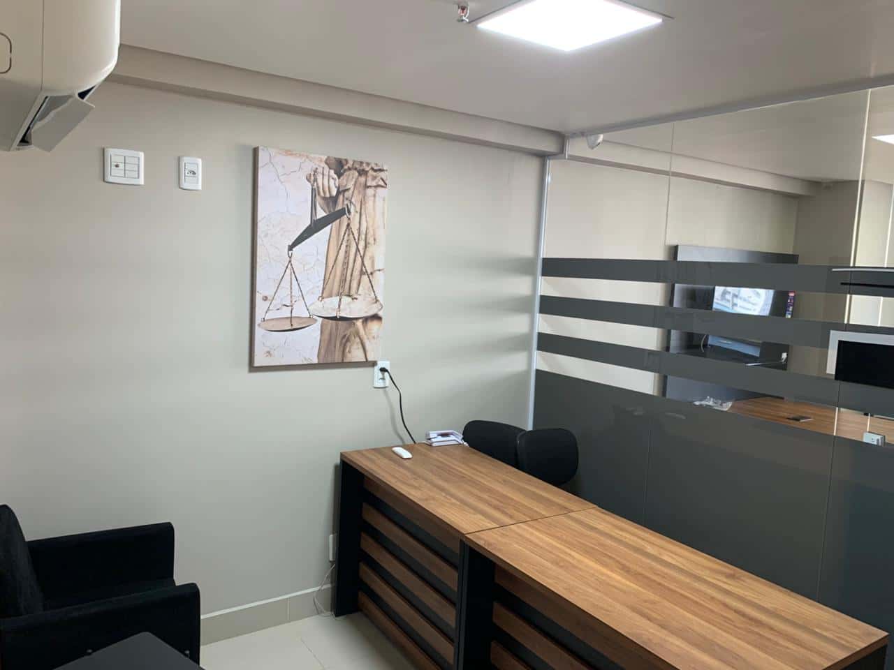 Sala comercial mobiliada, com varanda, para locação | Brookfield Tower | 40m² - Jardim Goiás