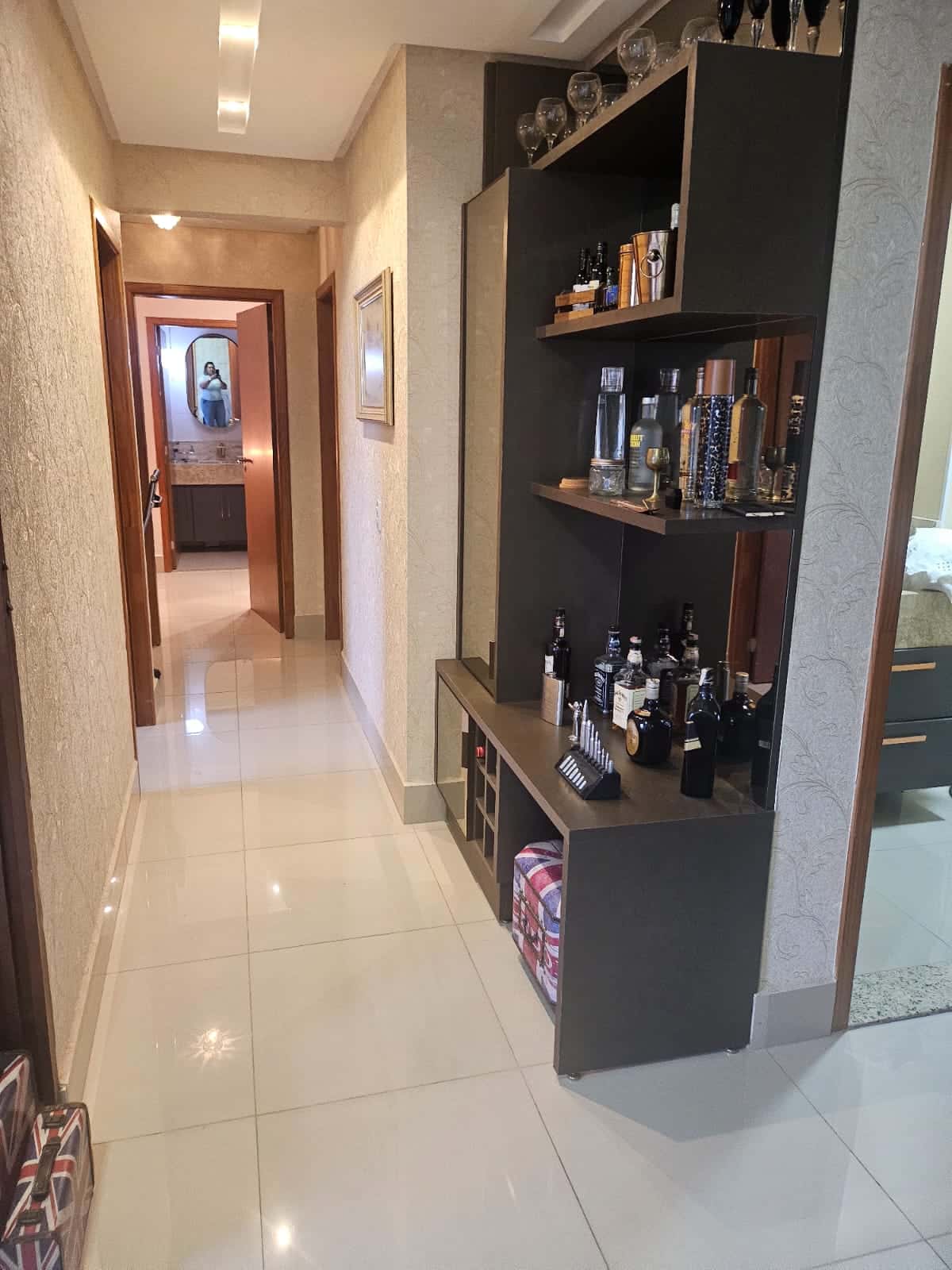 Apartamento com 3 suítes no Jardim América