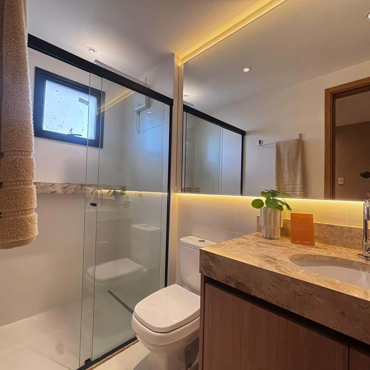 Apartamento NOVO no Bueno 02 SUÍTES + LAVABO + VARANDA padrão TERRAL