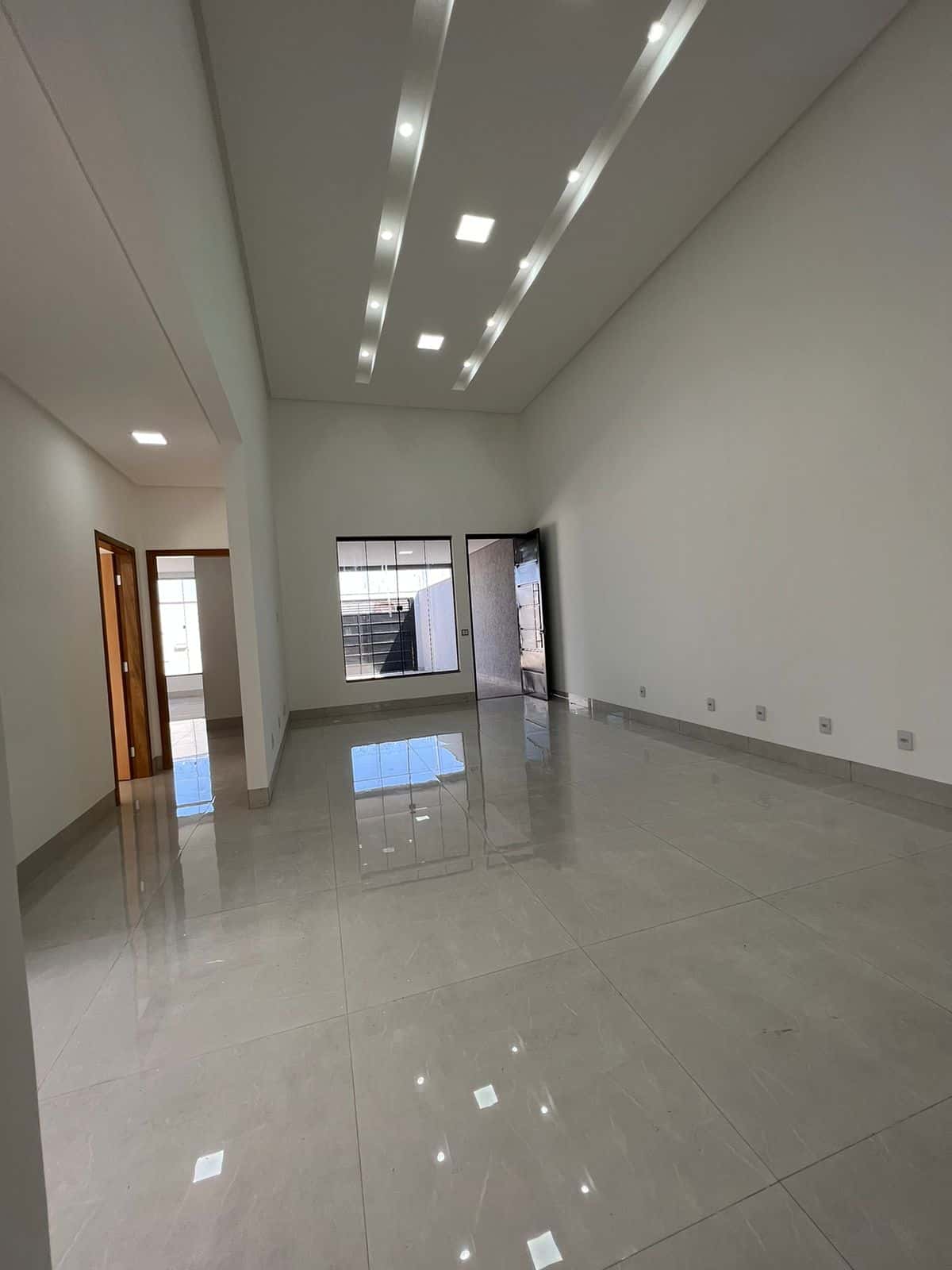 Casa Moderna com 3 Suítes e Varanda Gourmet Jardim Helvécia 151m², Acabamento de Qualidade Apararecida de Goiânia