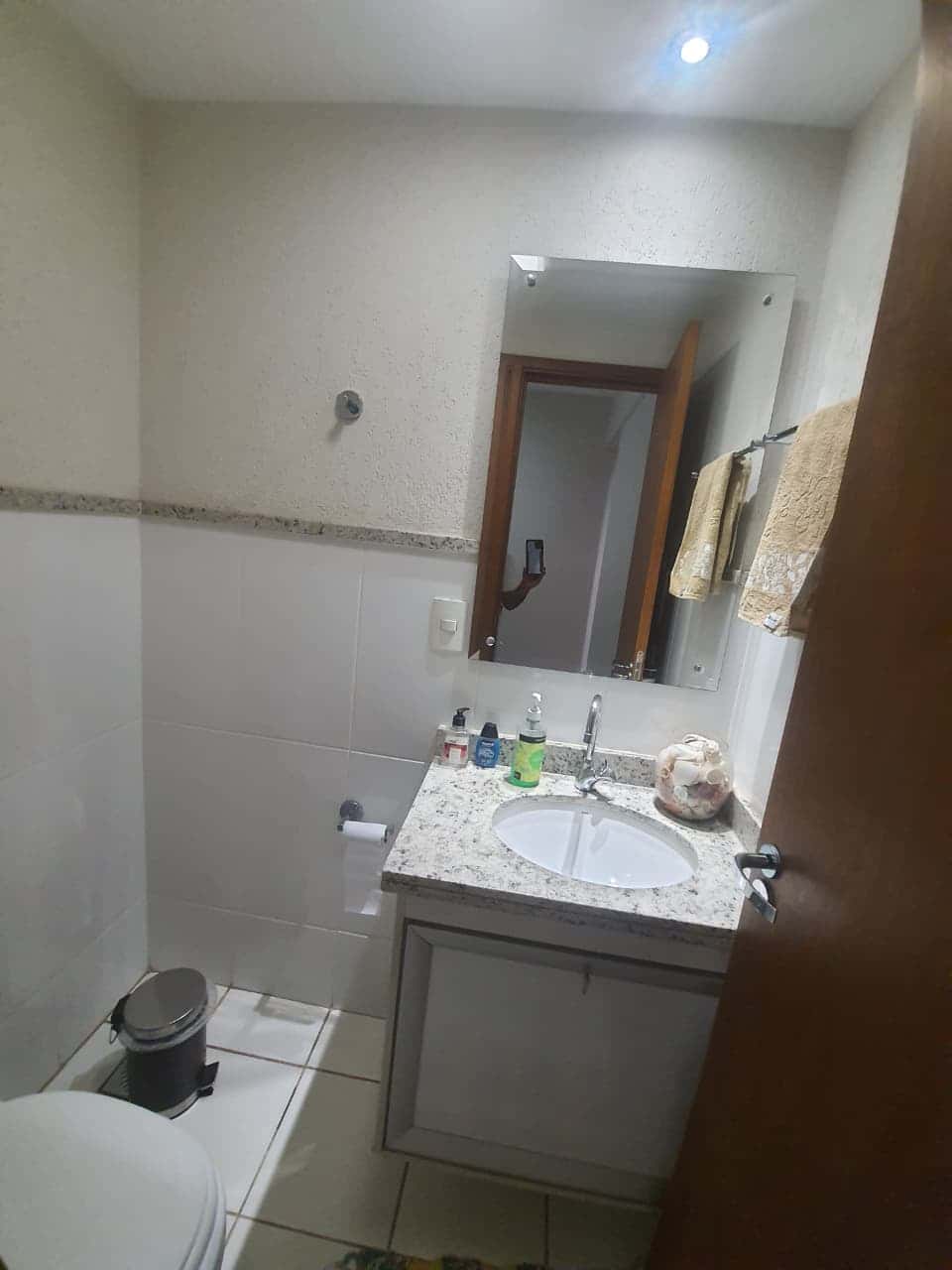 Apartamento 3 quartos (3 suítes) Setor Bueno - Andar alto - Vagas paralelas
