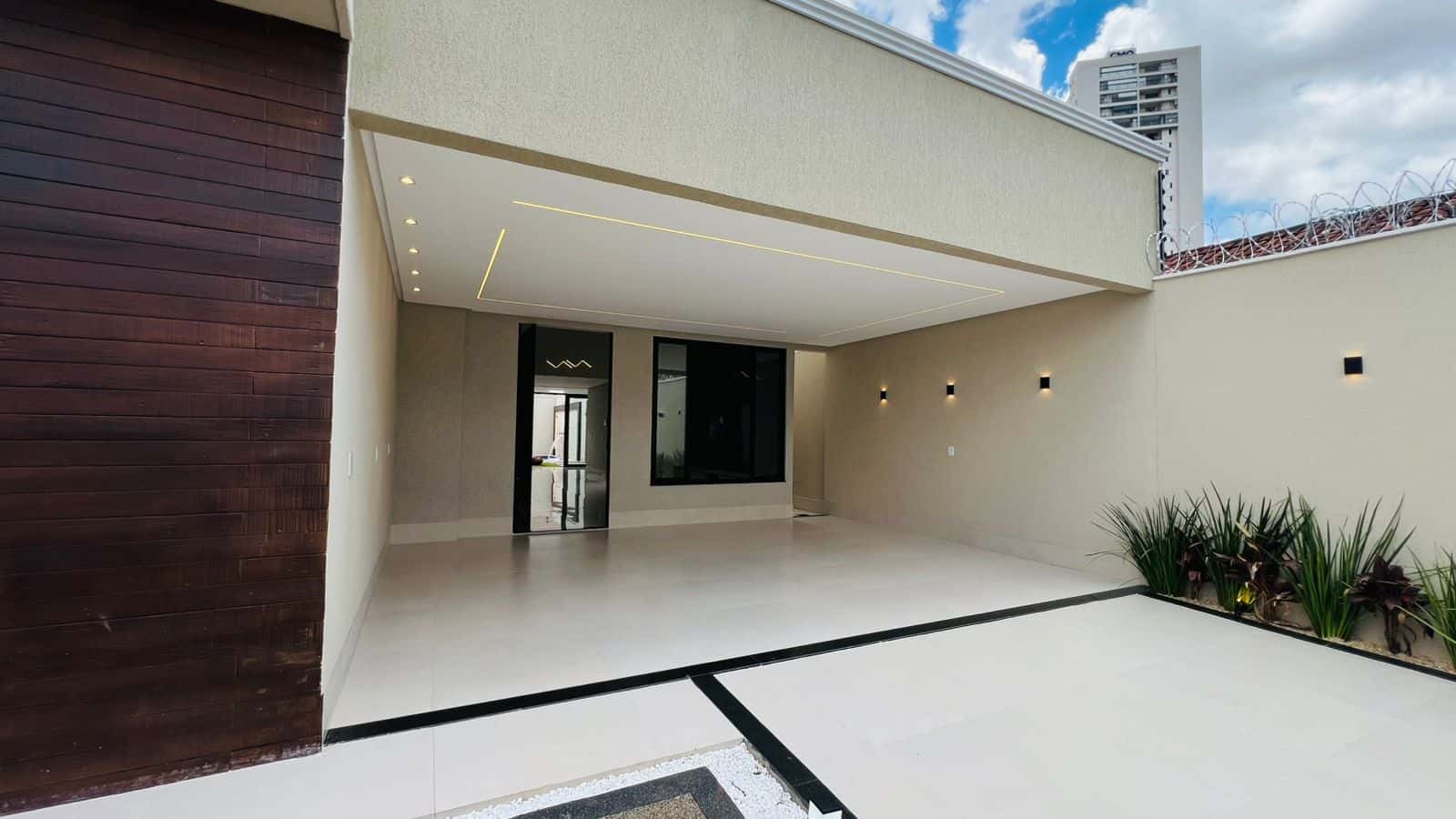 CASA - LOCALIZAÇÃO PRIVILEGIADA