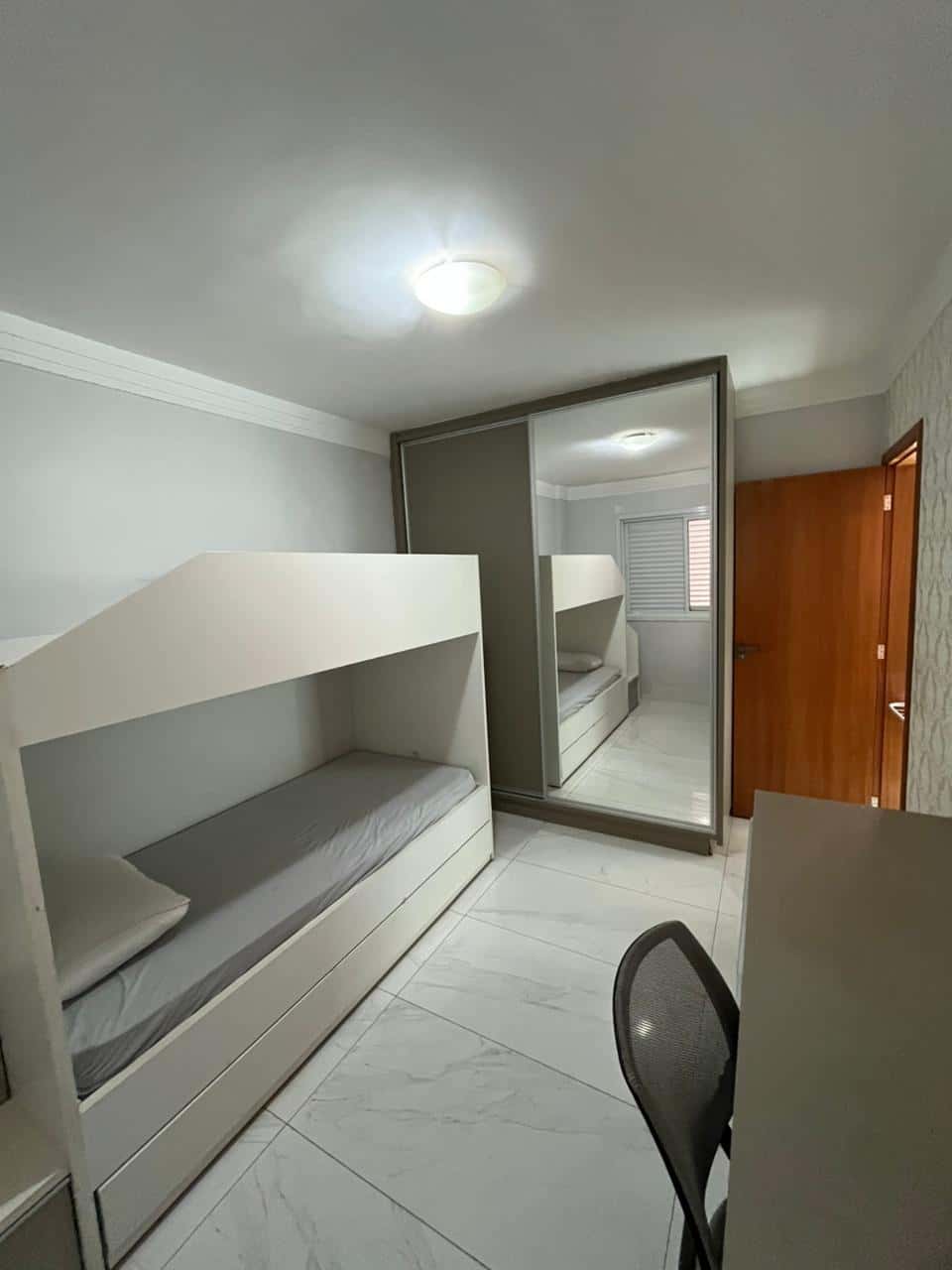 2/4 mobiliado, 62 m2, Ed Lancaster, Setor Bueno