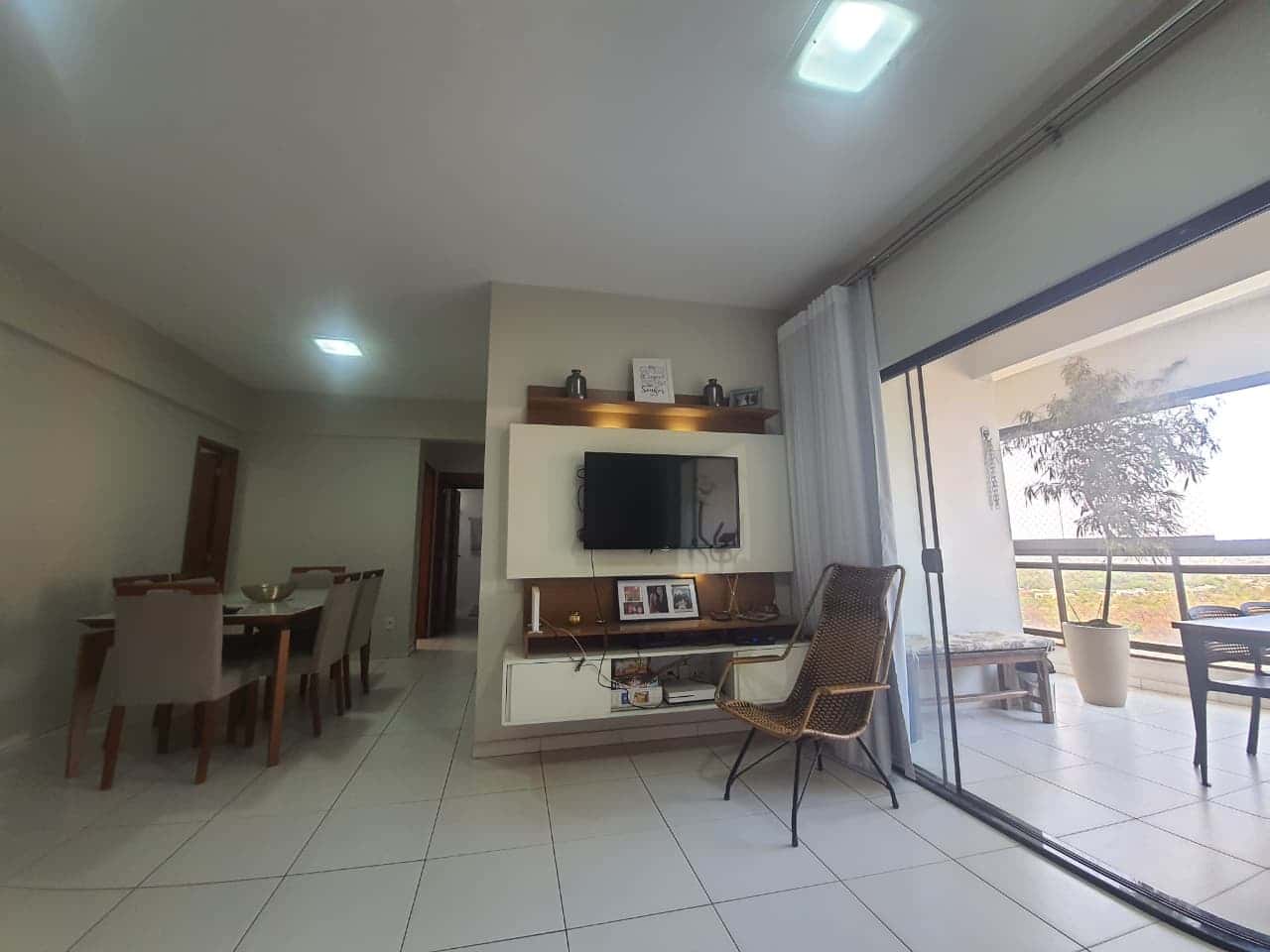 Apartamento 3 quartos (3 suítes) Setor Bueno - Andar alto - Vagas paralelas