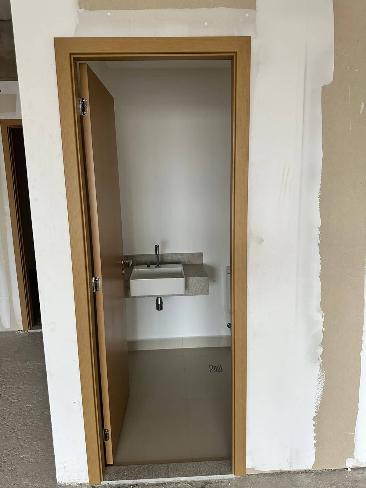 Sala para alugar, 37 m² | SEM ACABAMENTO | - WTC - Setor Marista - Goiânia/GO