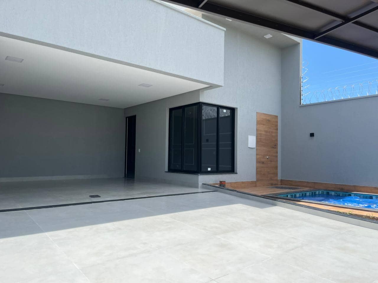 Linda casa térrea no Setor Faiçalville  Com 250 m² de Lote 158 m² de Construção