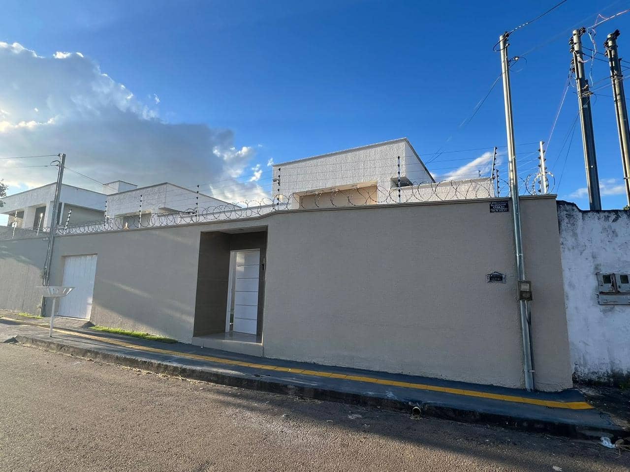 Casa Buriti Sereno - Aparecida R$370.000 Casa linda toda reformada e pronta para morar no Buriti Sereno