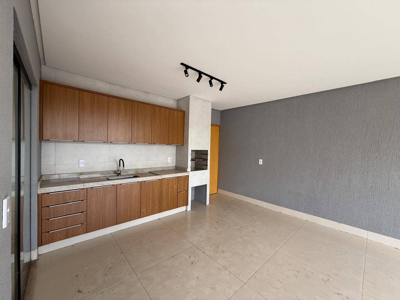 CASA A VENDA RESIDENCIAL LIMOEIRO