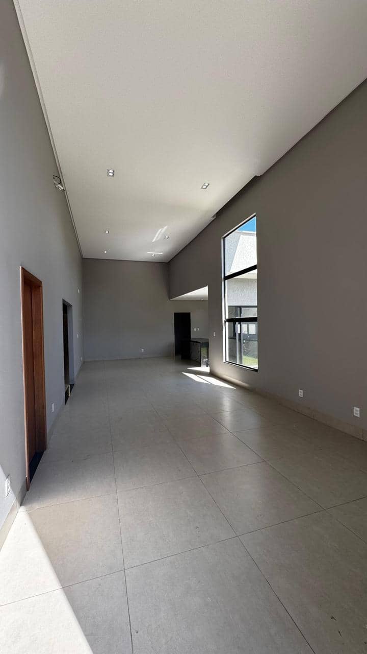 🏡 Casa Nova Alto Padrão – Setor dos Funcionários