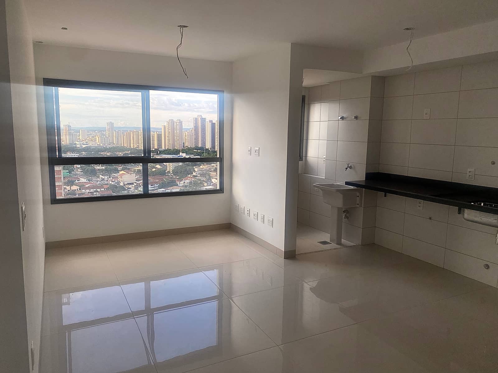 Oportunidade em unidade 3Q, NOVO somente algumas quadras do Vaca Brava