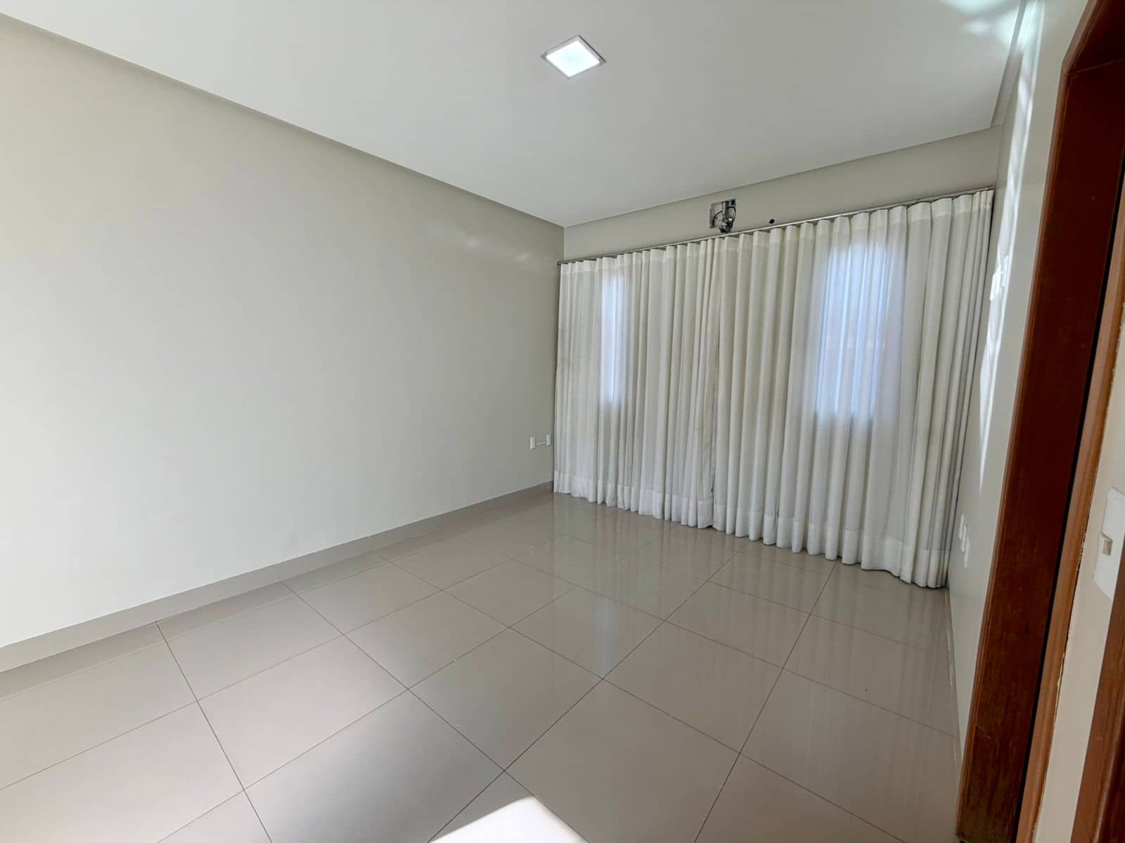 Condomínio Dubai - Sítios Santa Luzia