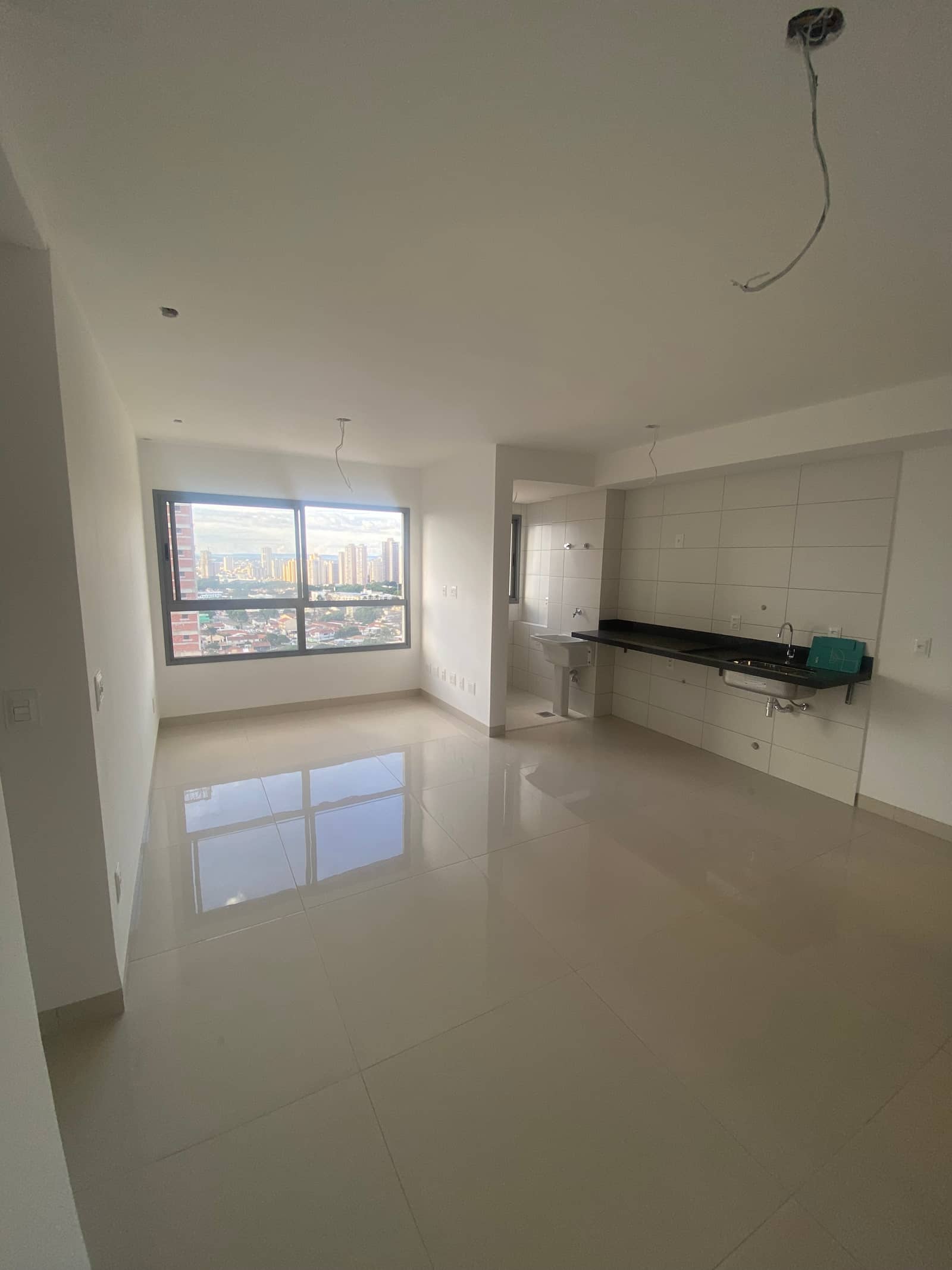 Oportunidade em unidade 3Q, NOVO somente algumas quadras do Vaca Brava