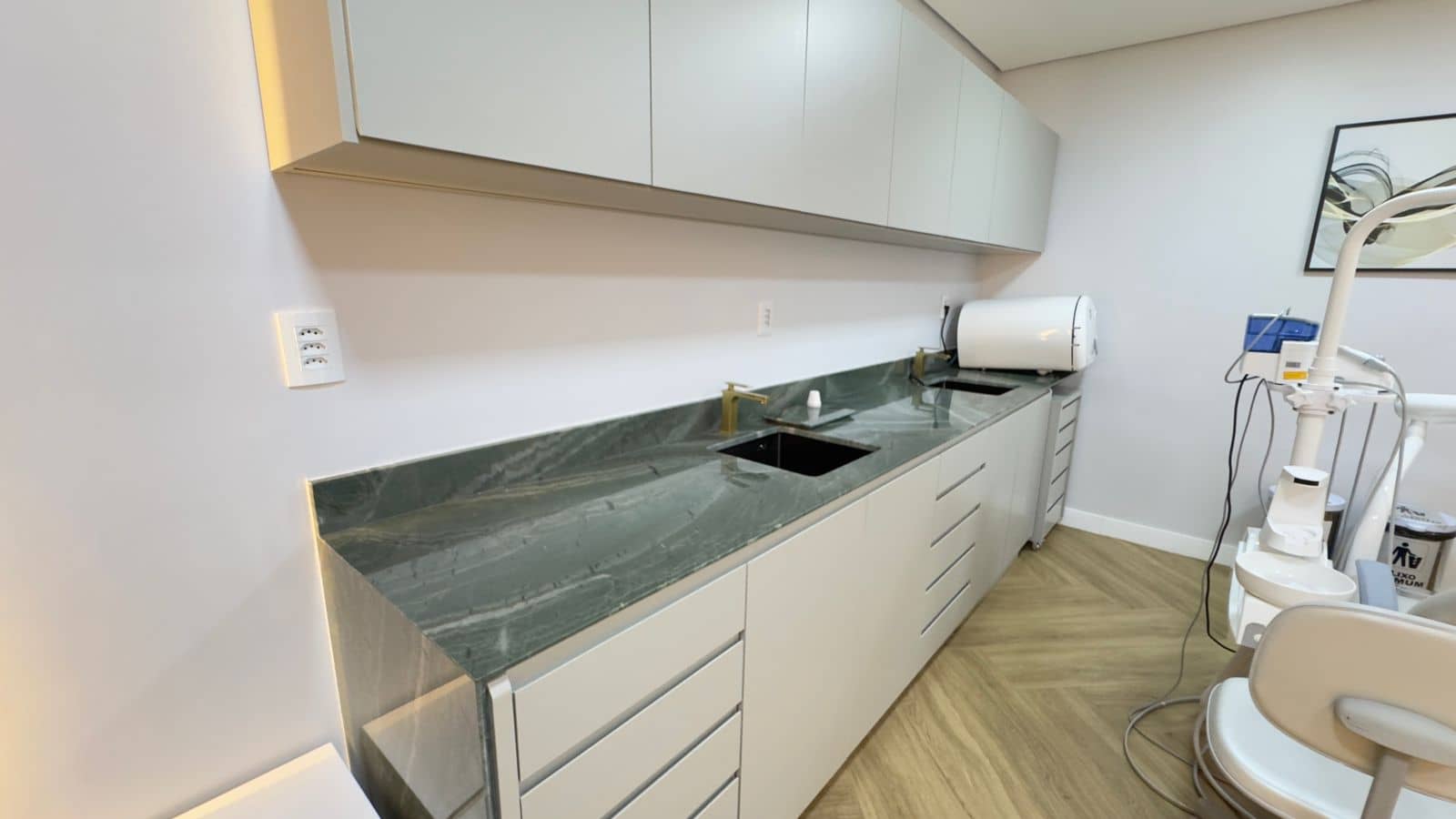 Aluguel Mensal | Consultório Odontológica Completa | Clínica DueTratto - Setor Sul - Goiânia/GO