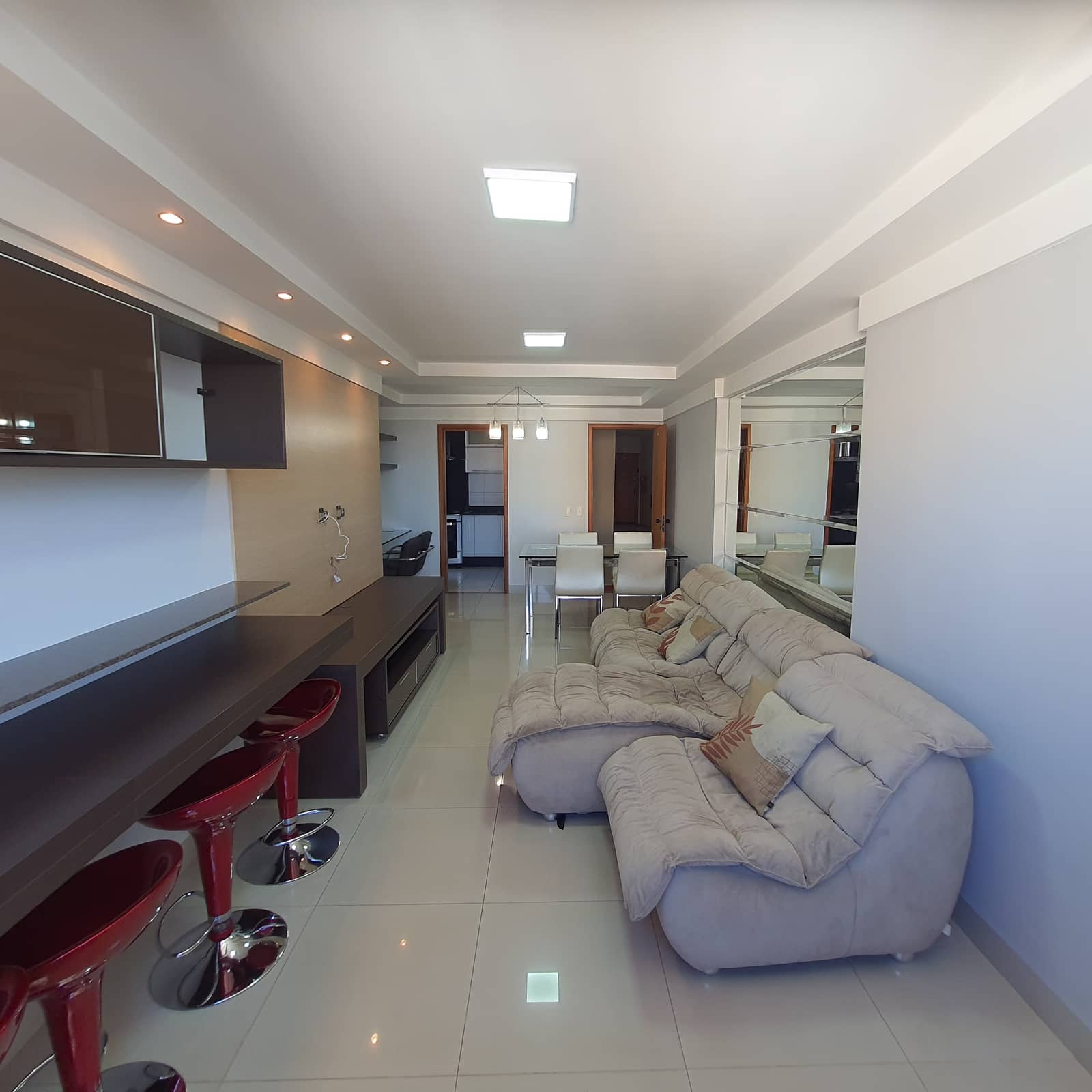 Apartamento mobiliado 110m² - 3 quartos, sendo 1 suíte+suíte americana - Ed. Posseidon -  Setor Bueno