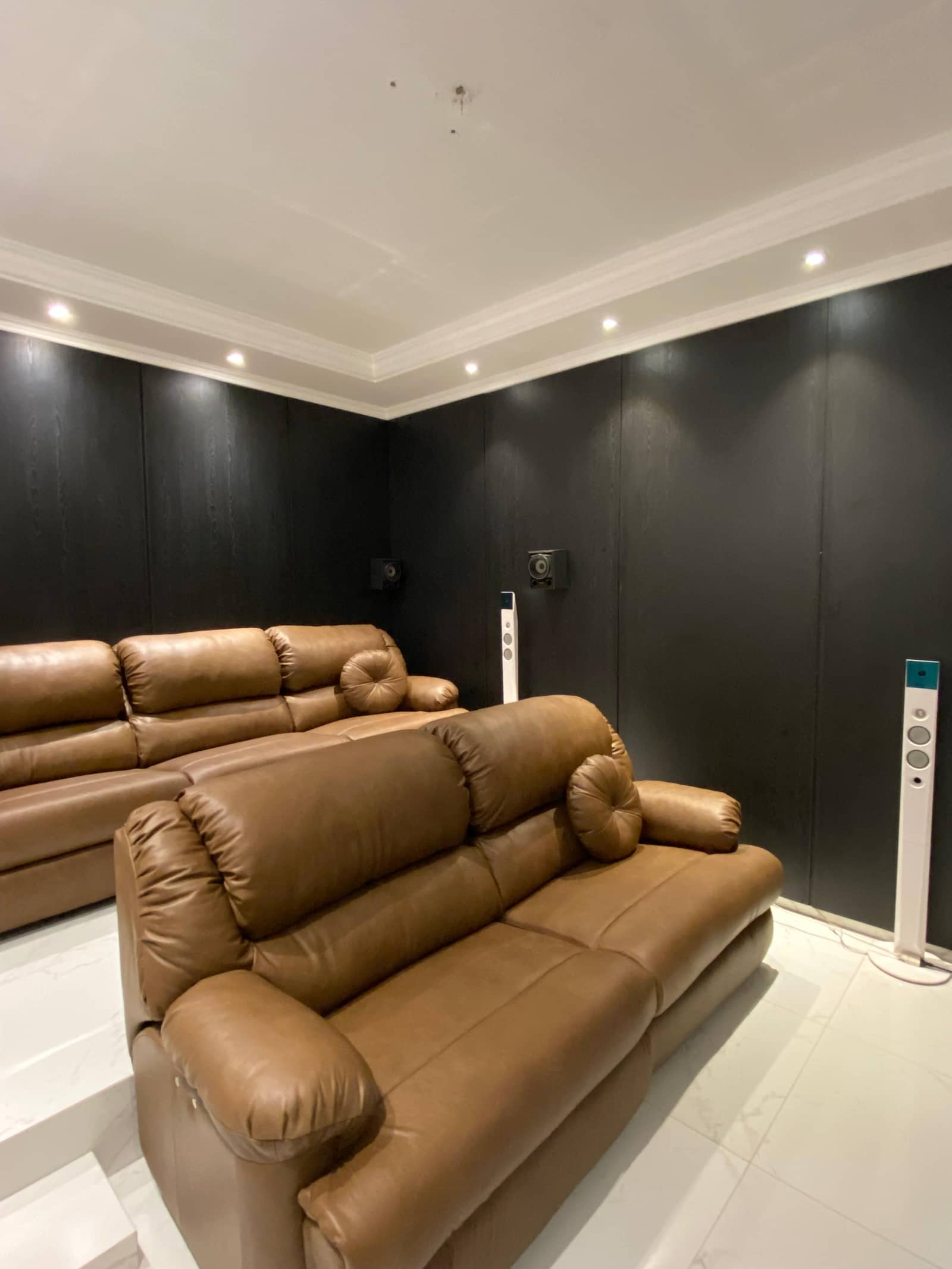 Casa sozinha no lote em excelente configuração, há poucos passos do Atacadão Dia a Dia!