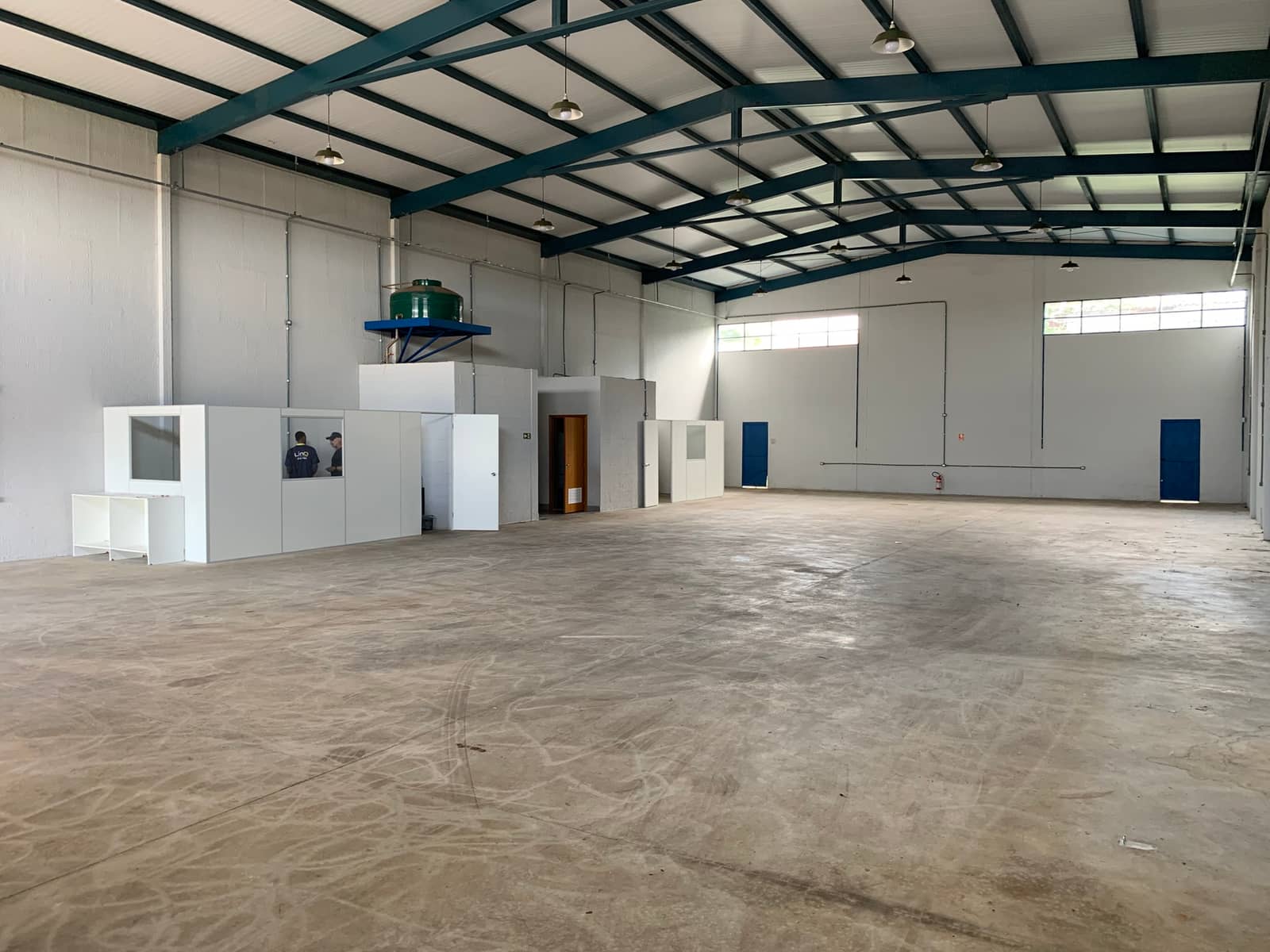 Galpão Comercial | 450m² | Estrutura Moderna e Alto Potencial no Jardim Helvécia