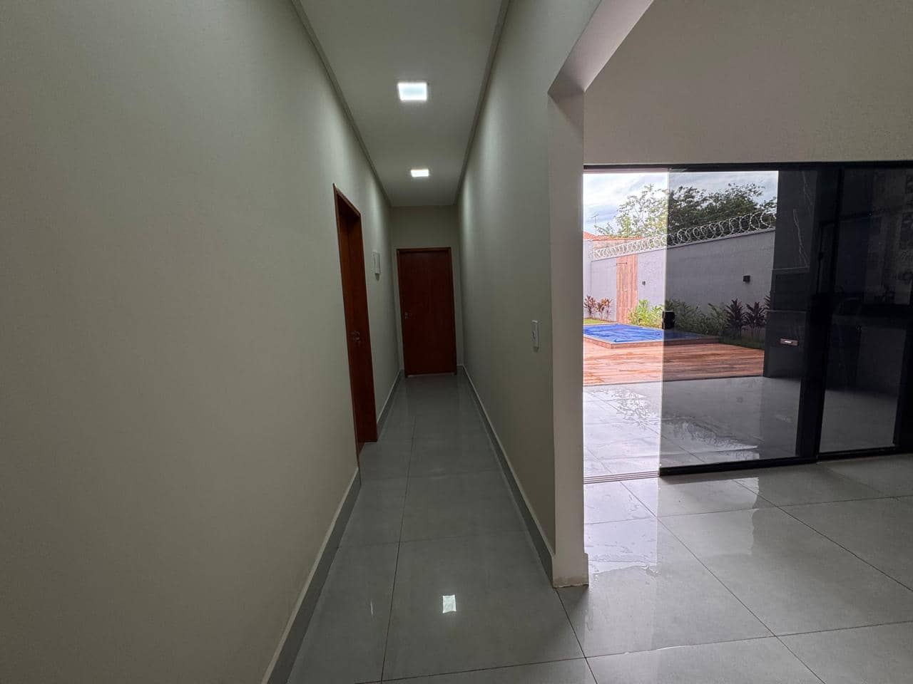 LINDA CASA NO SETOR MONTE AZUL - SENADOR CANEDO