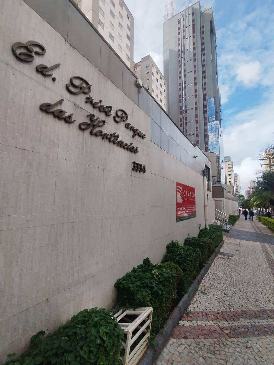 Vende apartamento Edifício Privê Parque das Hortênsias