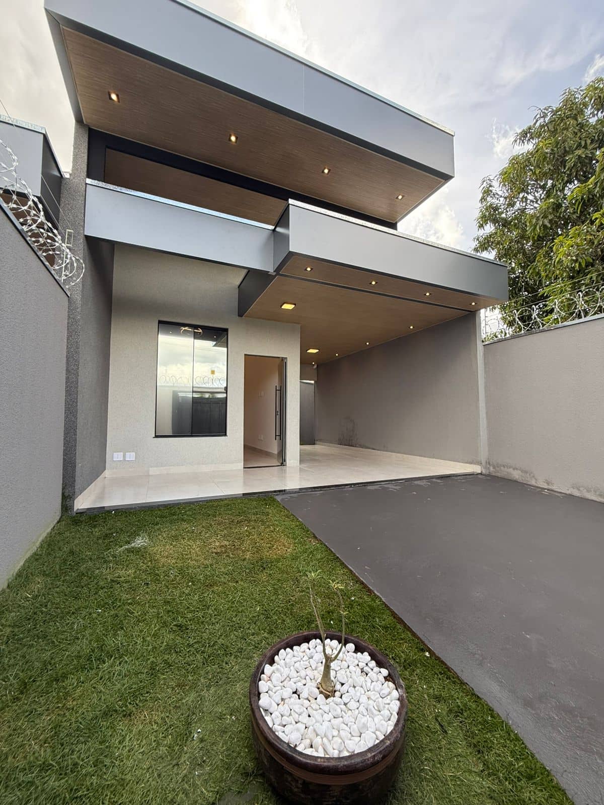 🏡 Casa Moderna à Venda – Parque Trindade I | Aparecida de Goiânia