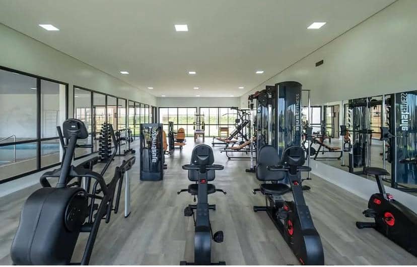 PARQVILLE QUARESMEIRA