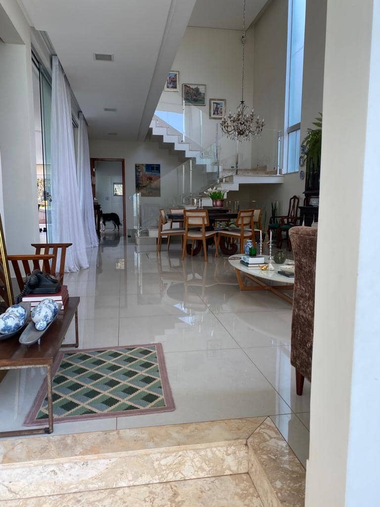 Sobrado de Esquina Alphaville Ipês